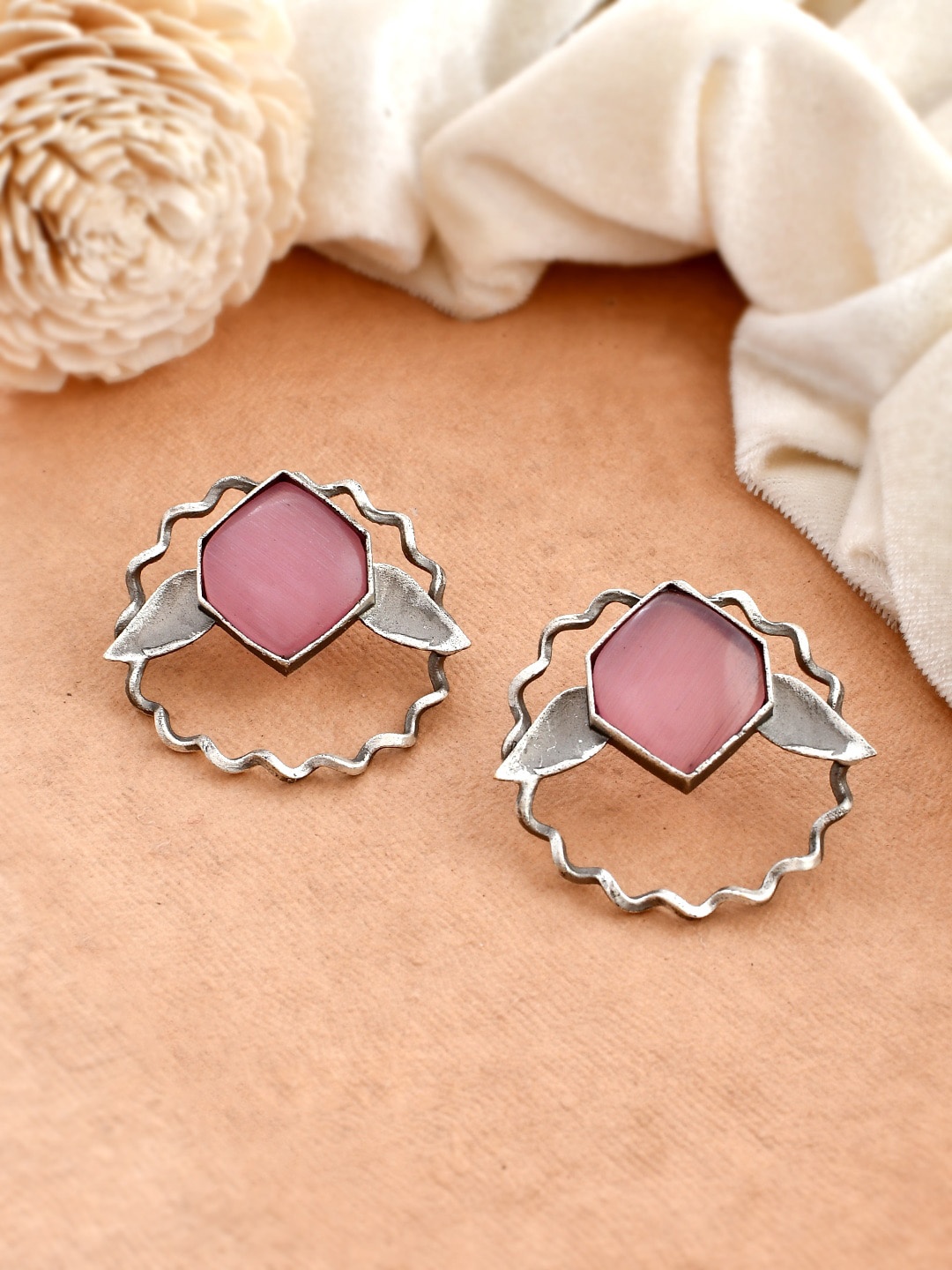 

DASTOOR Silver-Plated Stone-Studded Oxidised Studs