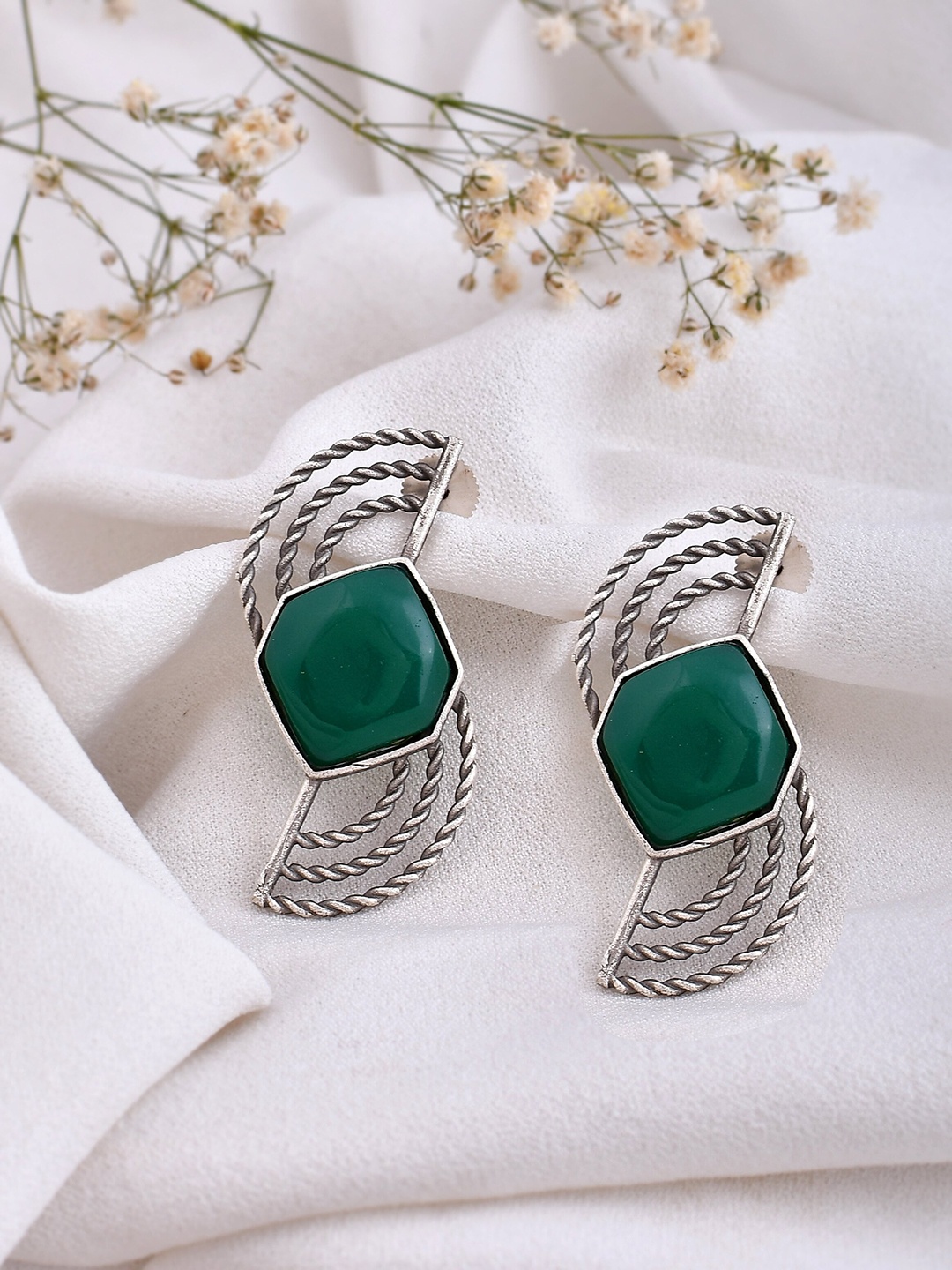

DASTOOR Silver-Plated Contemporary Half Hoop Earrings