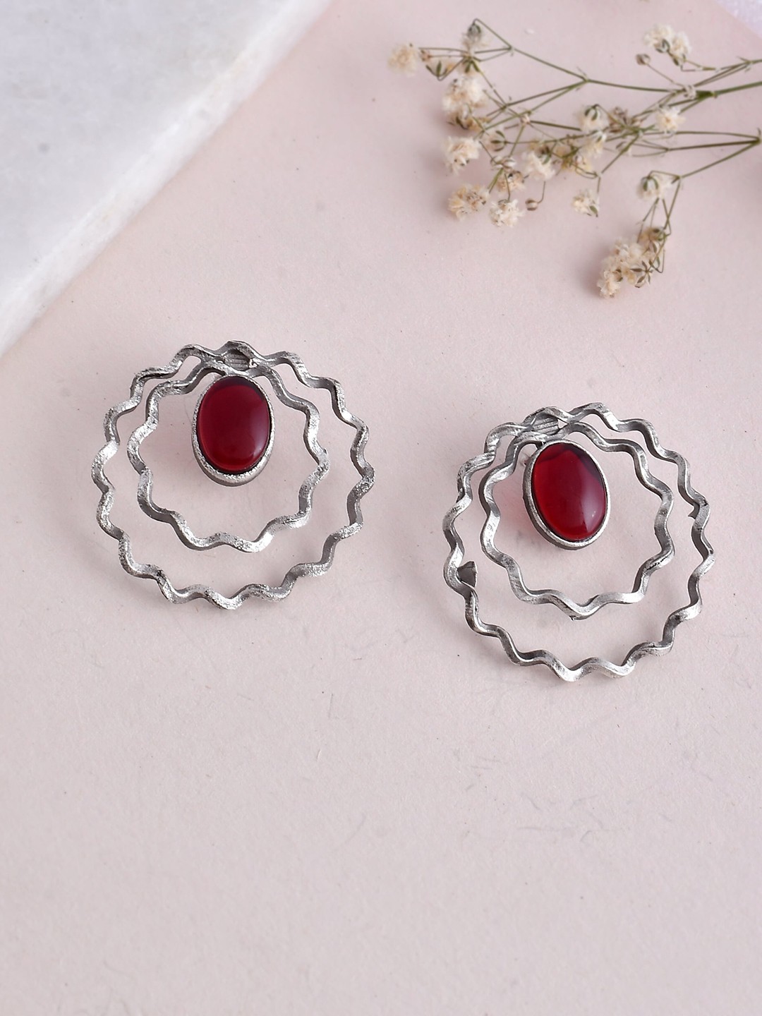 

DASTOOR Silver-Plated Stone-Studded Oxidised Studs