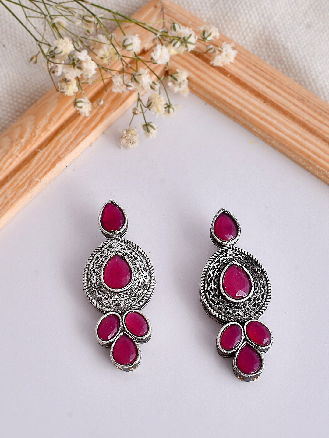 

DASTOOR Silver-Plated Contemporary Stone Studded Drop Earrings