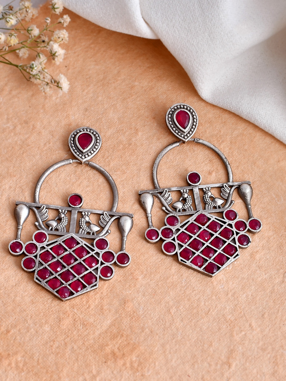 

DASTOOR Silver-Plated Contemporary Drop Earrings