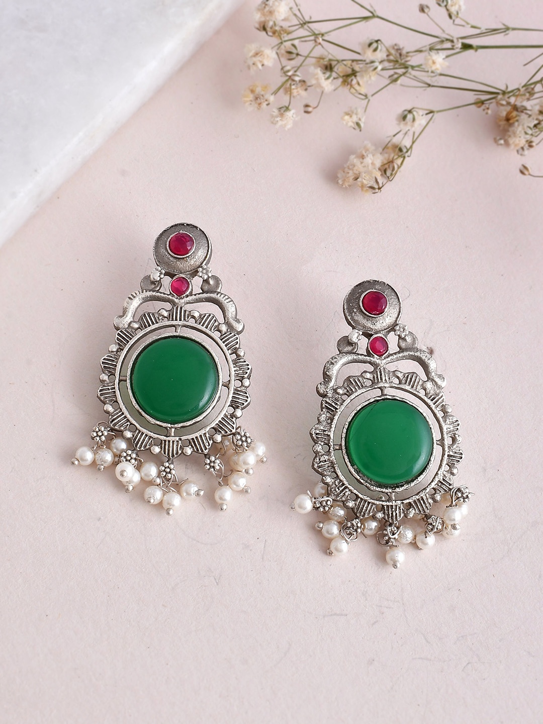 

DASTOOR Silver-Toned Contemporary Studs Earrings