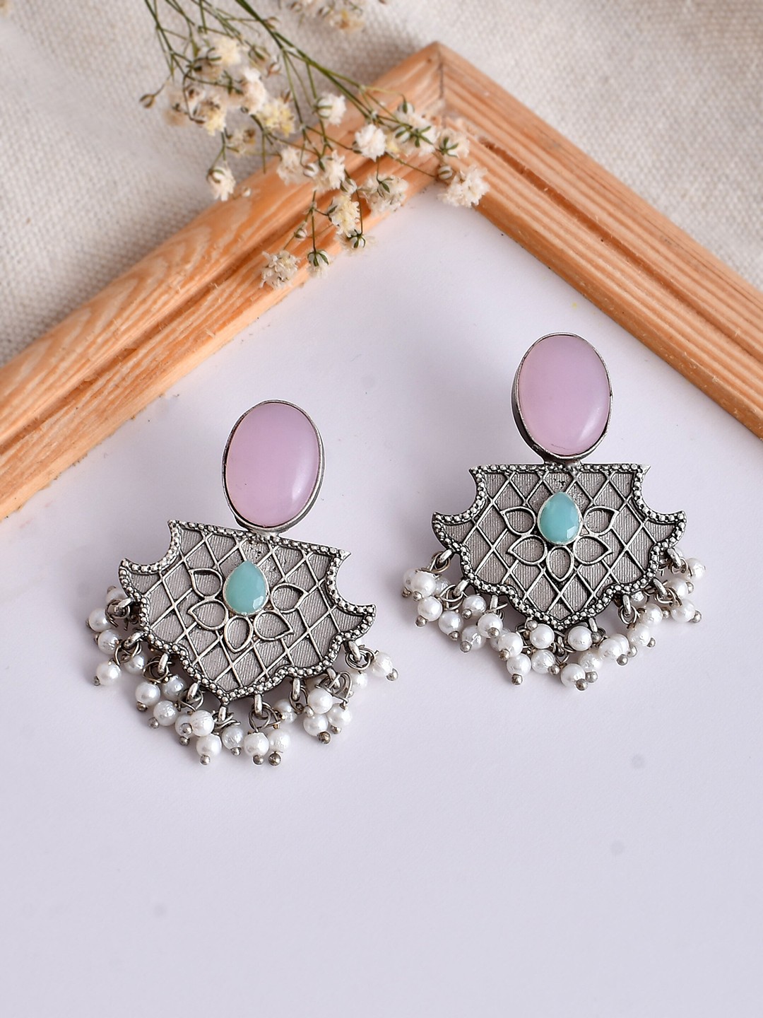 

DASTOOR Silver-Toned Contemporary Drop Earrings