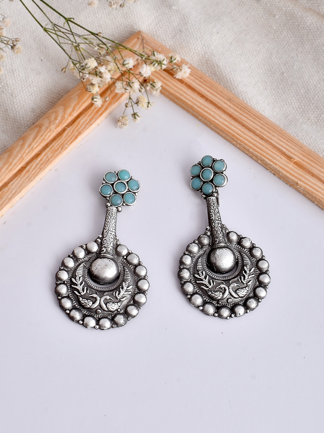 

DASTOOR Silver-Plated Contemporary Stone Studded Drop Earrings