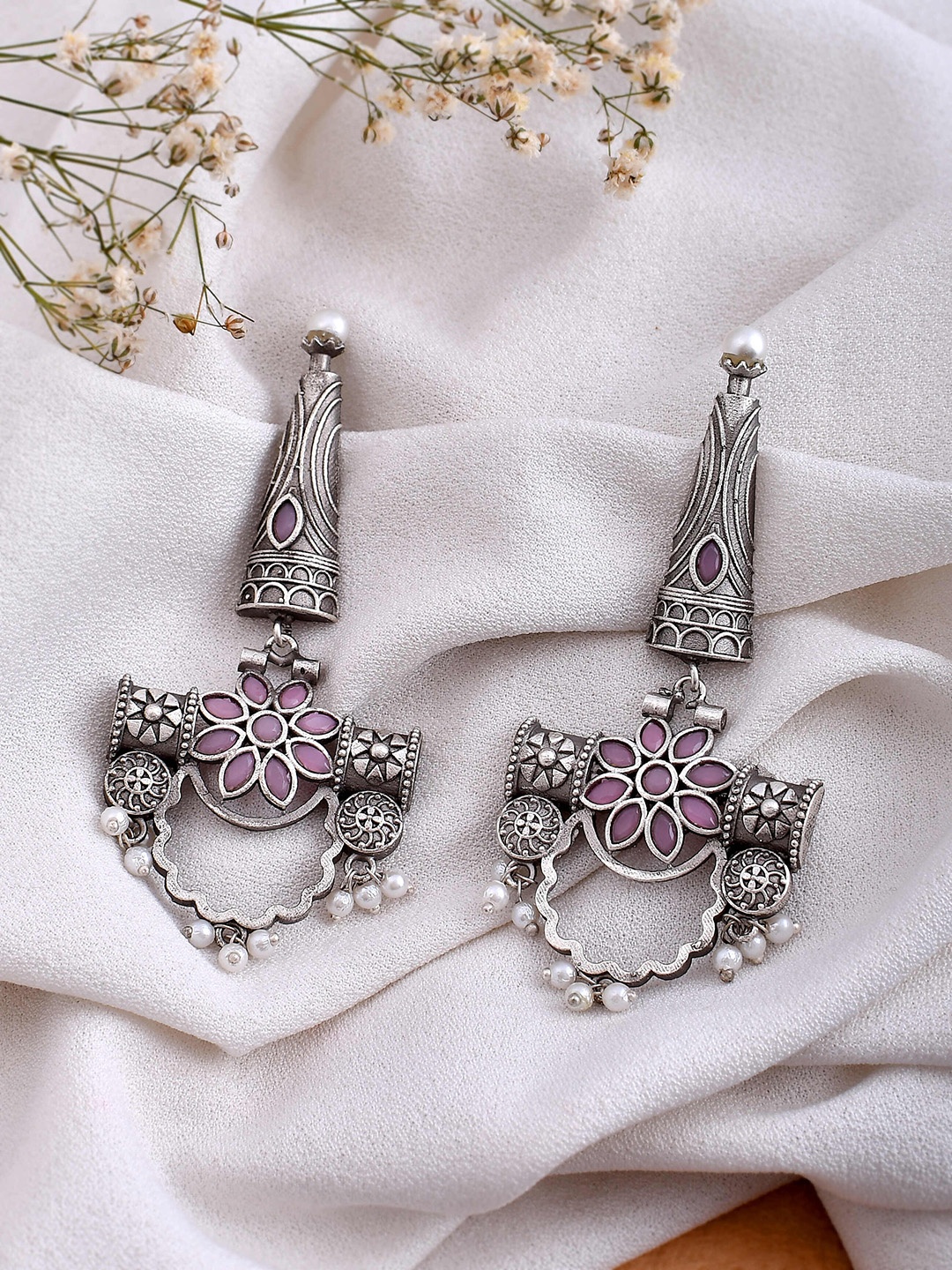 

DASTOOR Silver-Plated Contemporary Drop Earrings