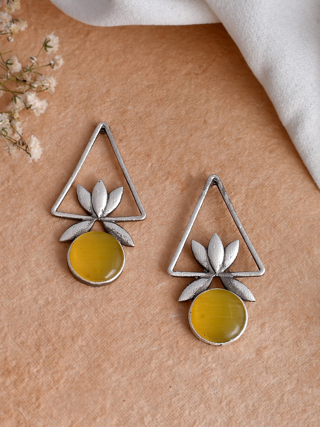

DASTOOR Silver-Plated Contemporary Stone Studded Drop Earrings