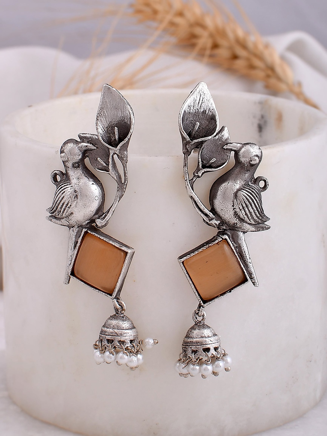

DASTOOR Silver-Plated Contemporary Drop Earrings