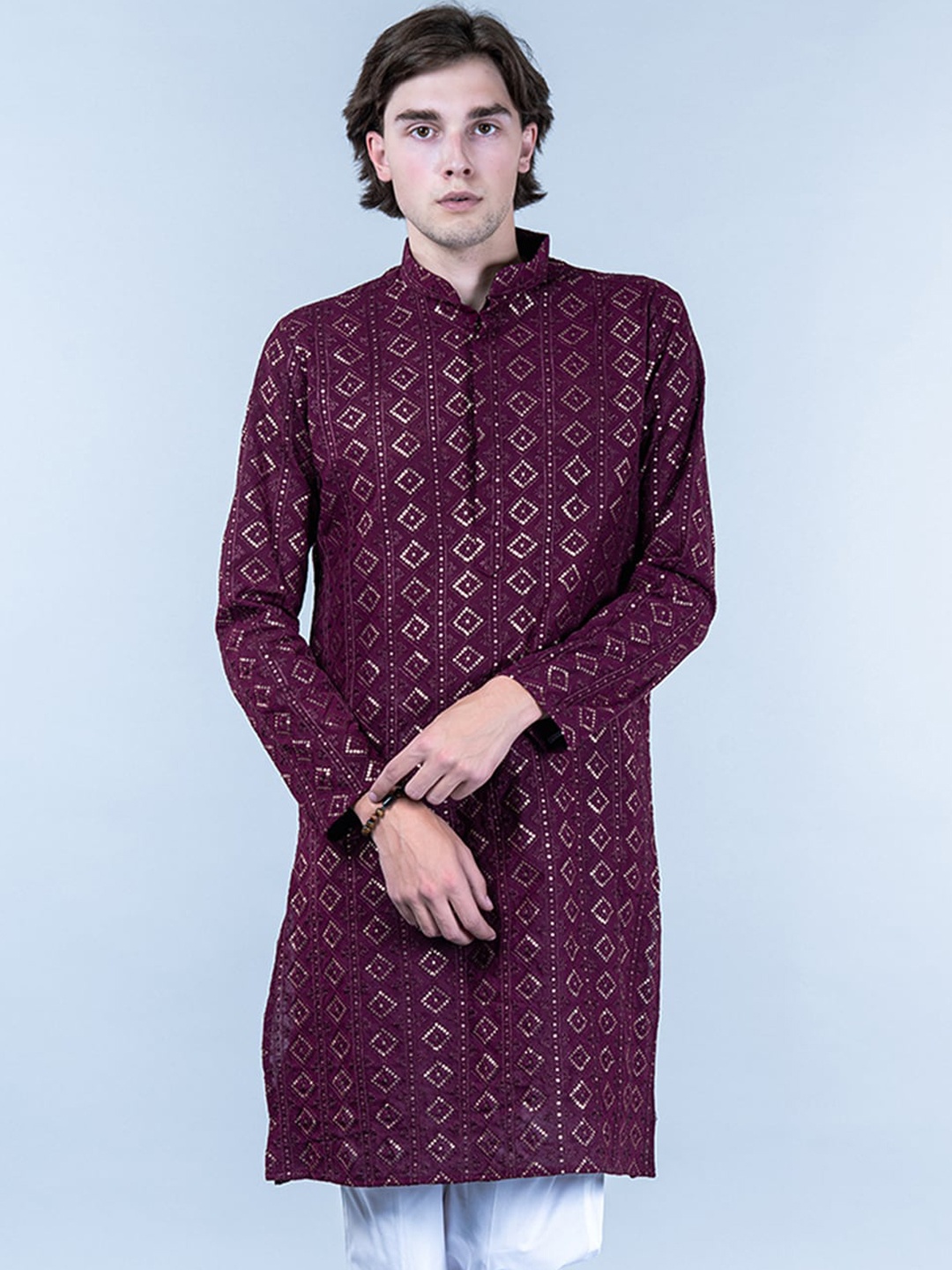 

Tistabene Geometric Embroidered Sequinned Pure Cotton Straight Kurta, Burgundy