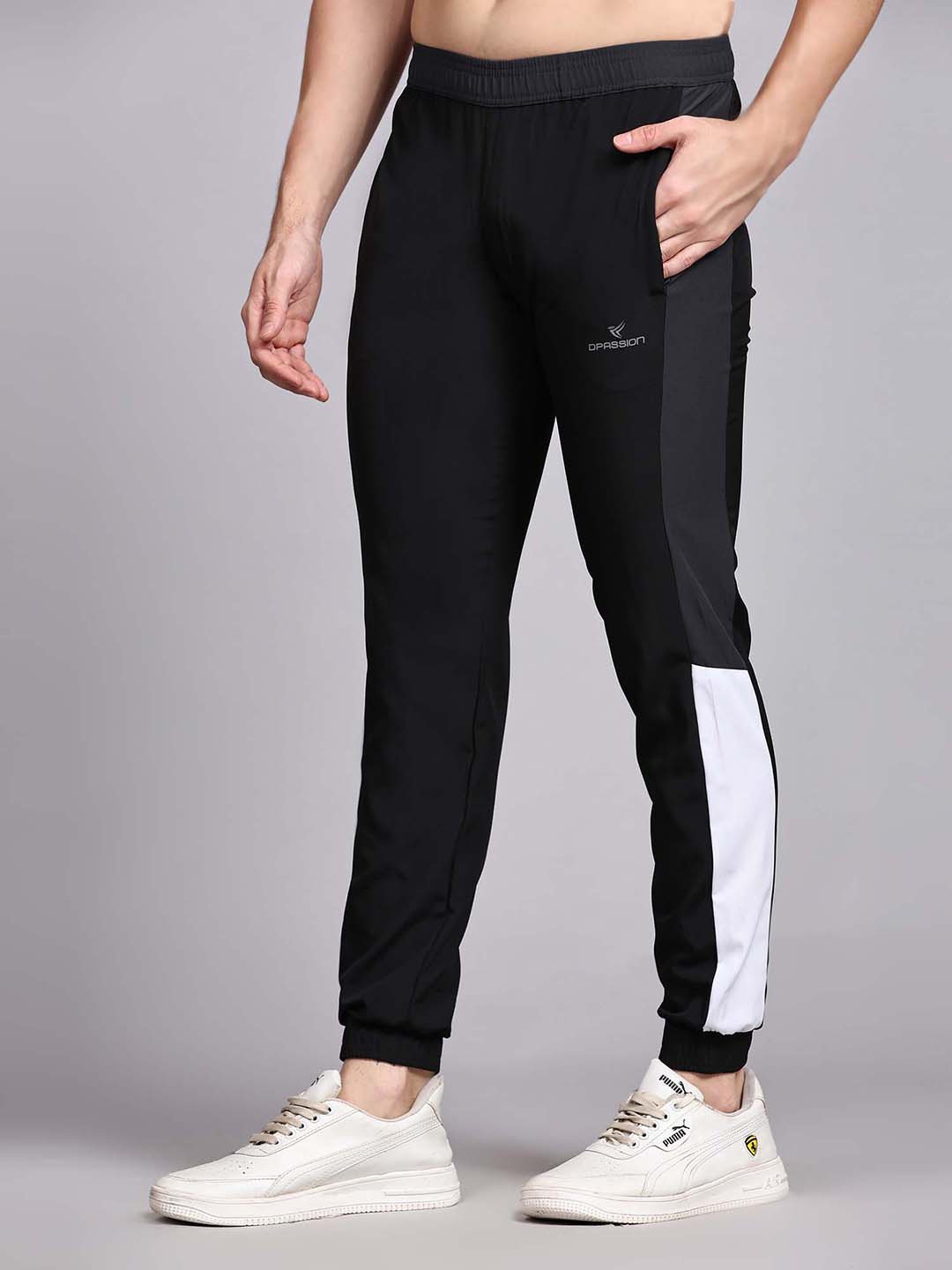 

Dpassion Men Rapid-Dry Joggers, Black