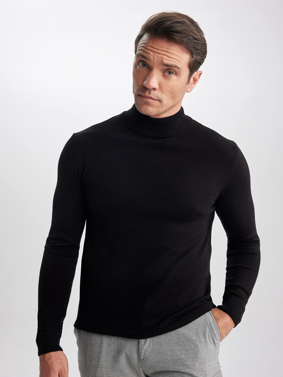 

DeFacto Turtle Neck Acrylic Pullover Sweaters, Black