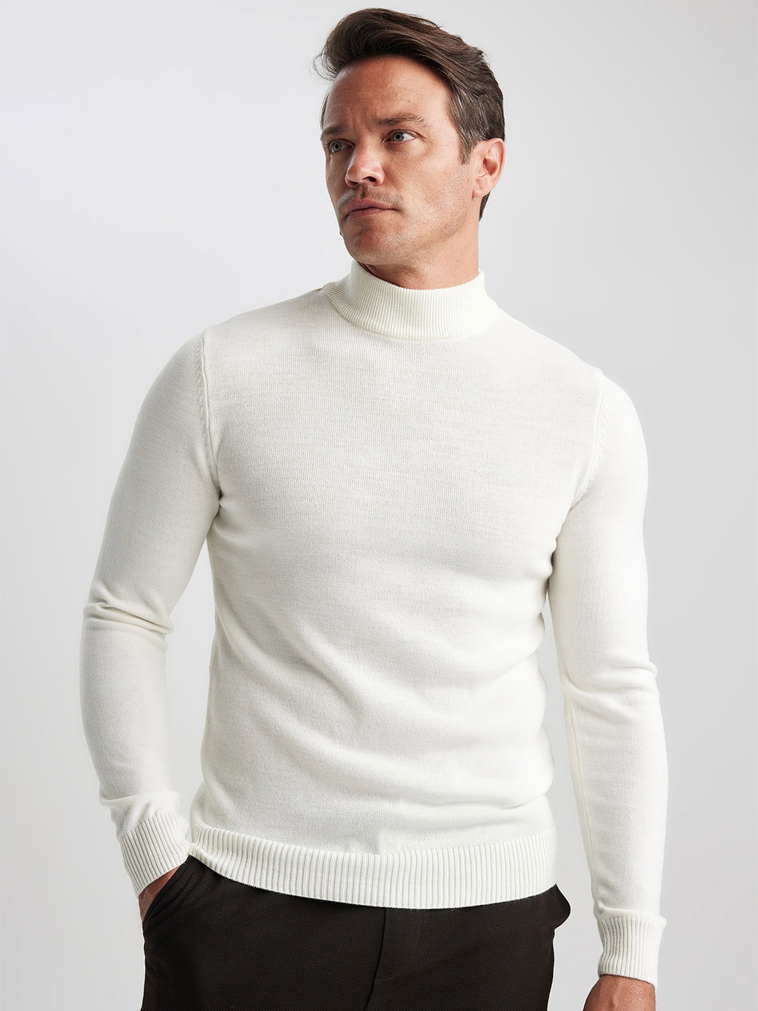

DeFacto Turtle Neck Long Sleeves Acrylic Pullover, White
