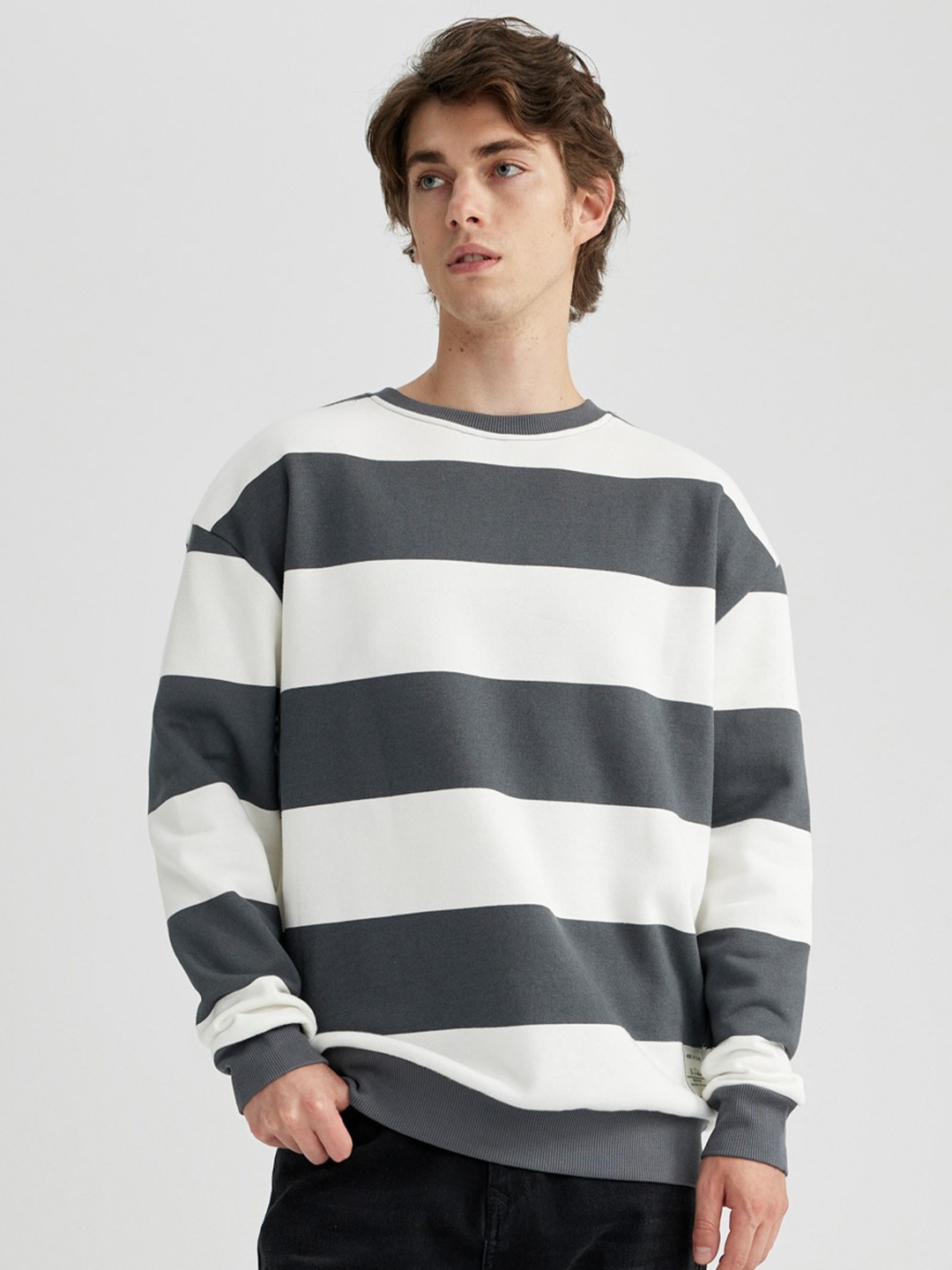 

DeFacto Striped Cotton Pullover Sweatshirt, White