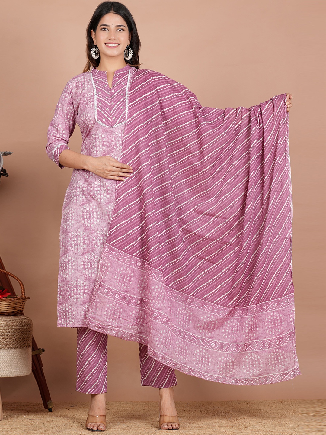 

ZOYOTO Bandhani Printed Regular Pure Cotton Kurta With Trousers & Dupatta, Pink