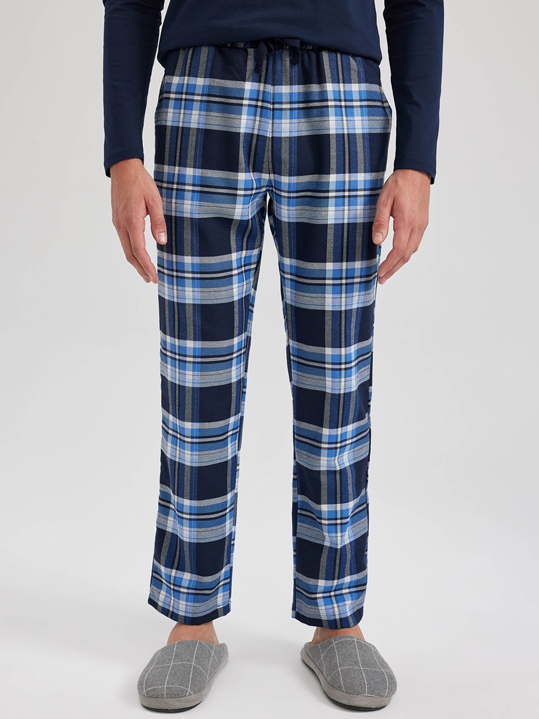 

DeFacto Men Mid-Rise Checked Lounge Pants, Blue
