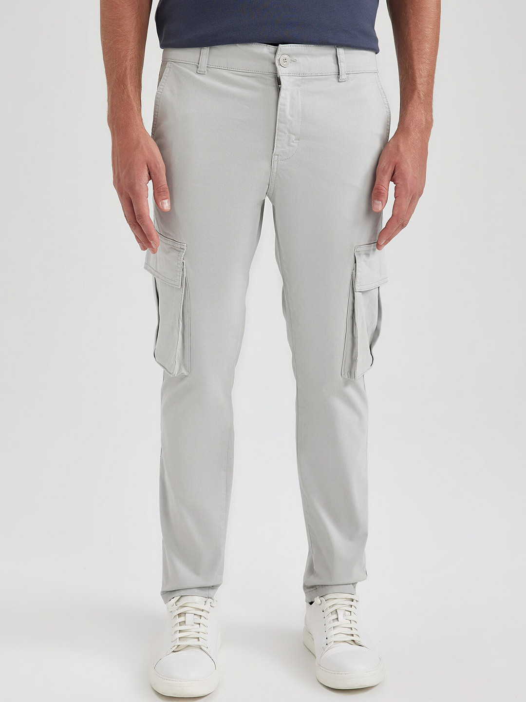 

DeFacto Men Mid Rise Cargos Trousers, Grey
