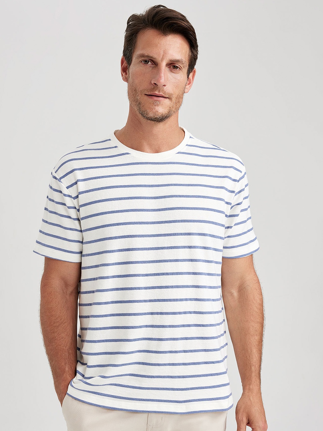 

DeFacto Striped Round Neck Casual T-Shirt, White