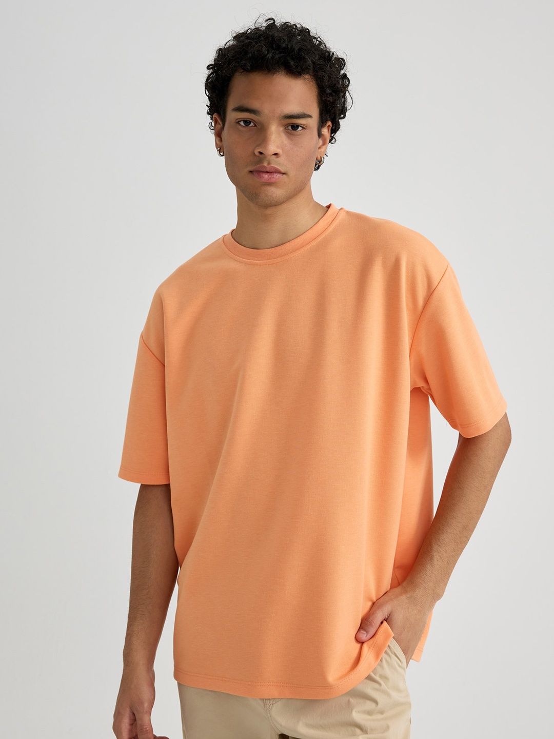 

DeFacto Round Neck Drop Shoulder Sleeves T-shirt, Peach