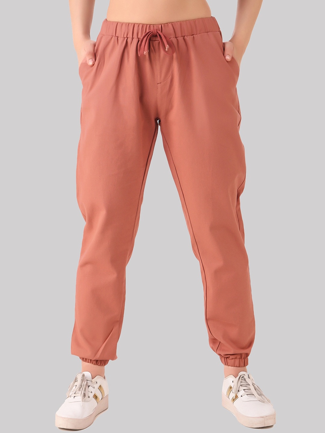 

Q-rious Women Mid-Raise Regular Fit Joggers, Peach
