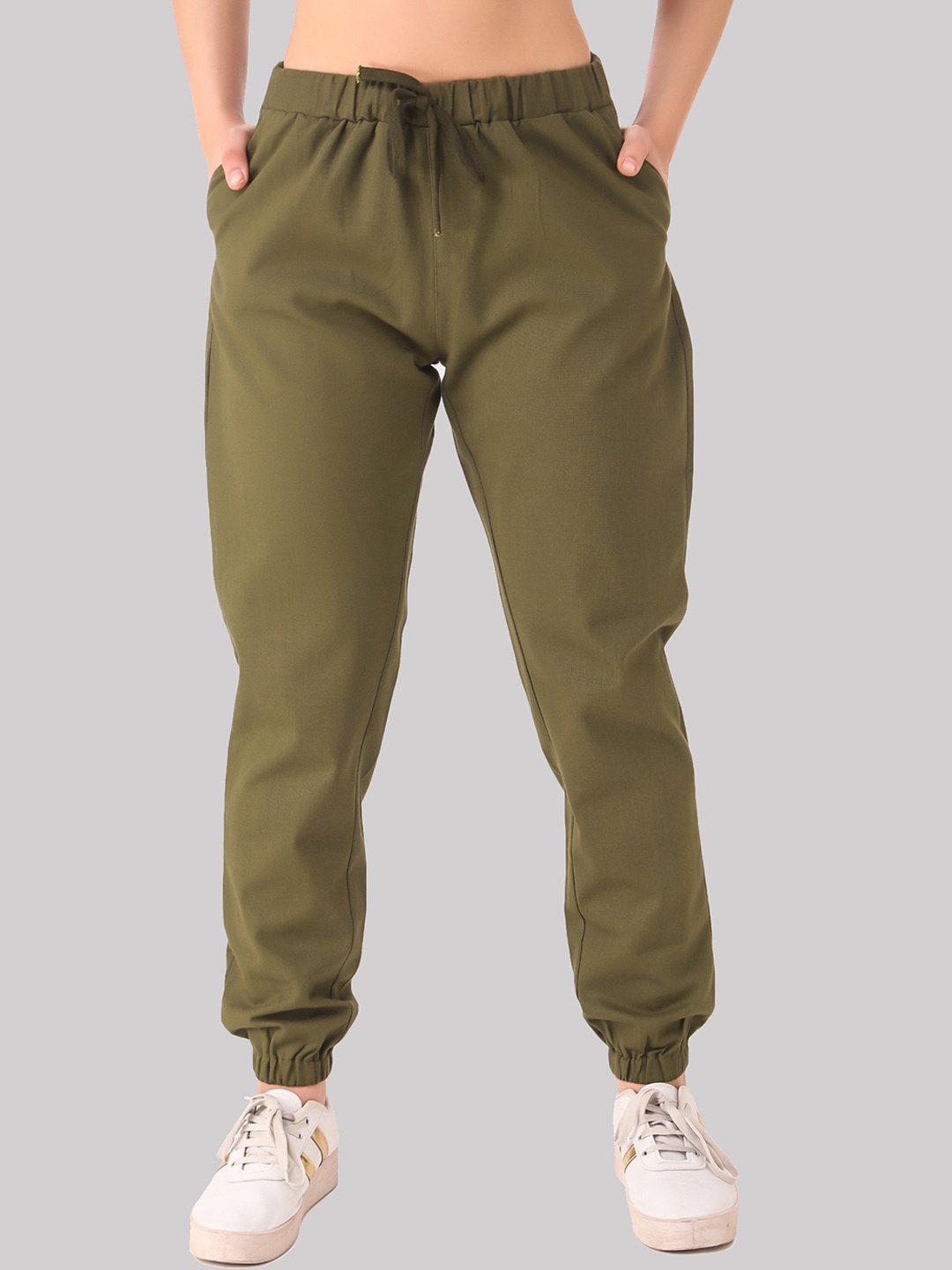 

Q-rious Women Mid-Rise Flat-Front Plain Joggers Trousers, Olive