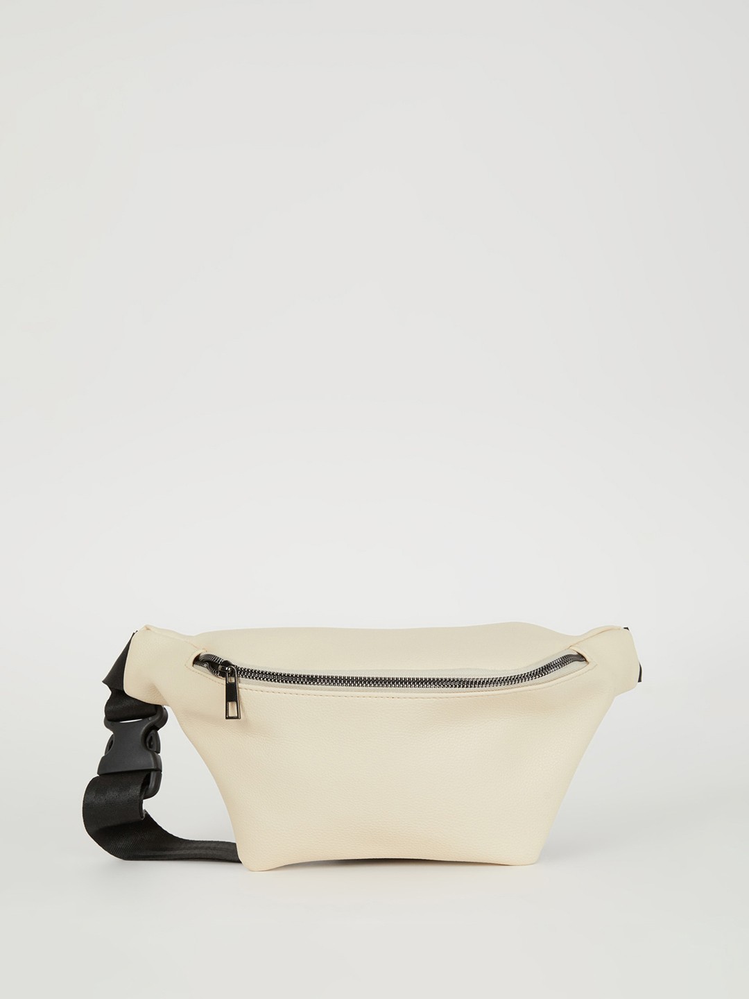 

DeFacto Beige Solid Waist Pouch
