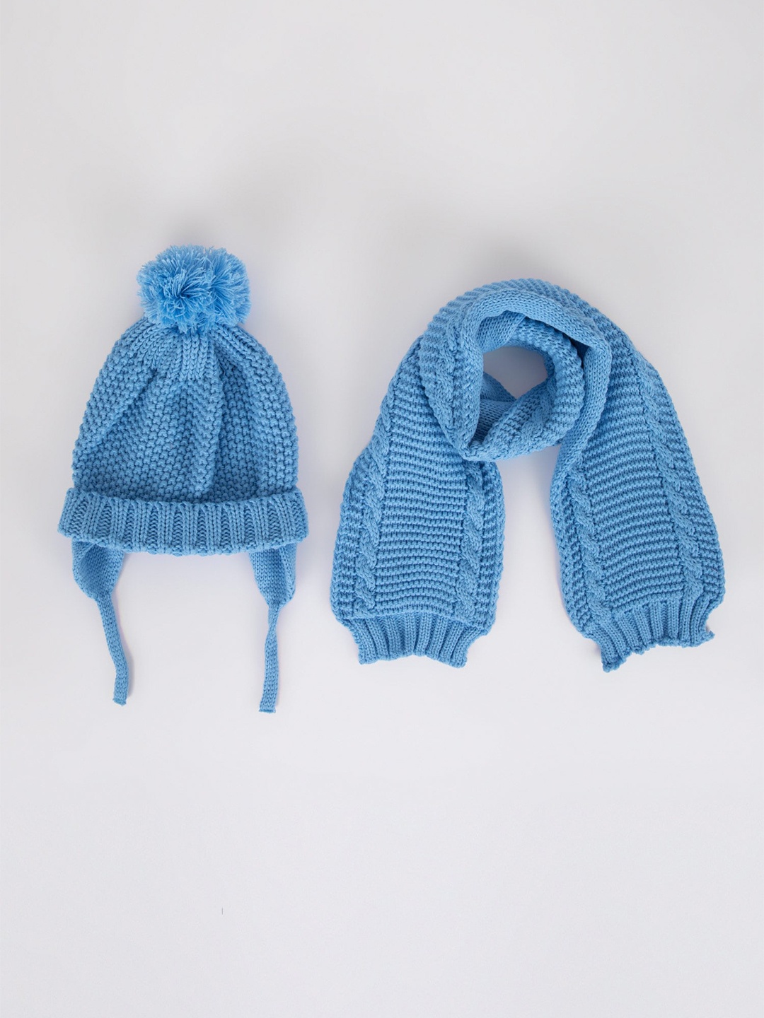 

DeFacto Boys Self Design Acrylic Beanie & Scarf, Blue