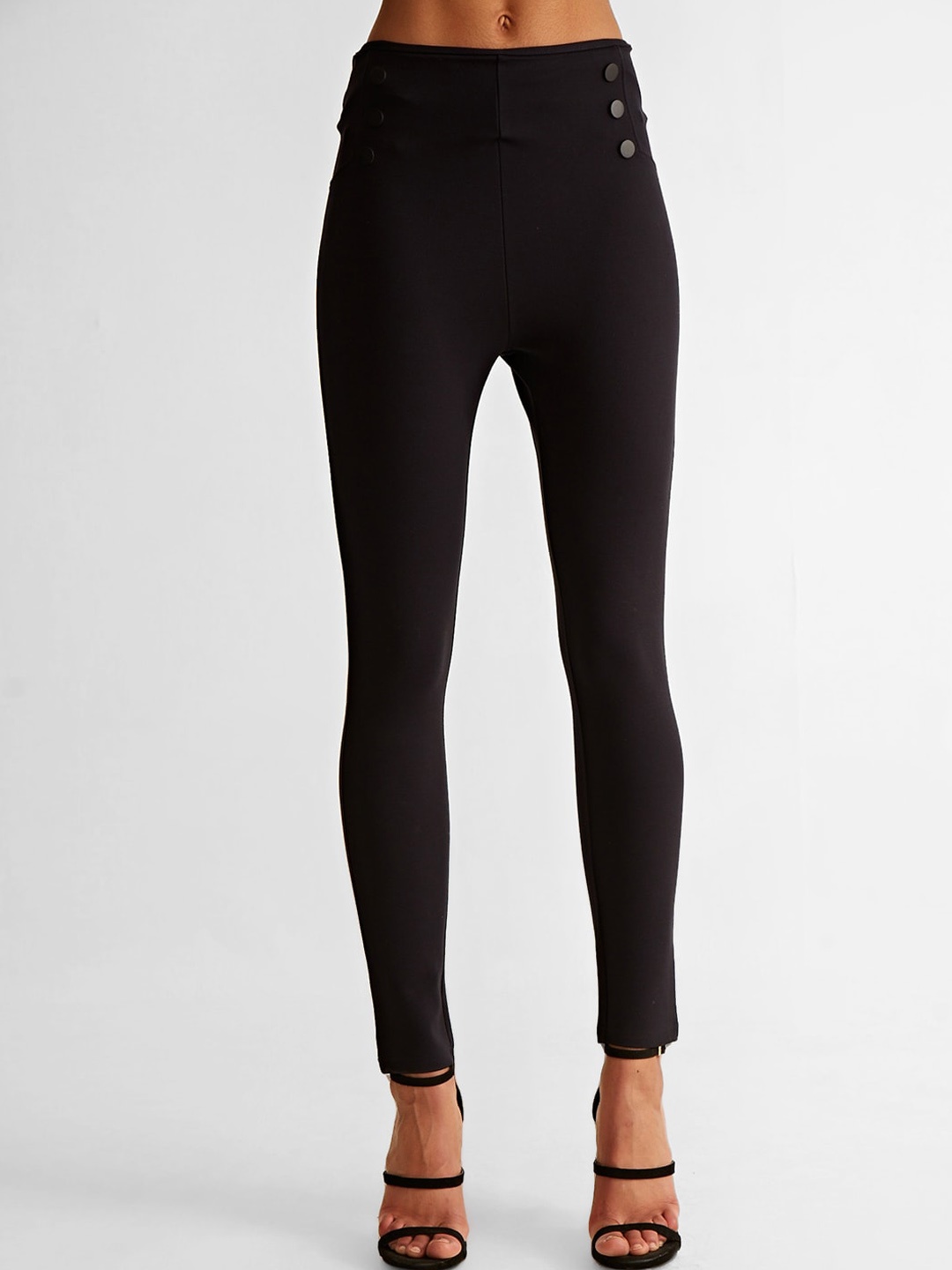 

COVER STORY Black Ankle-Length Leggings