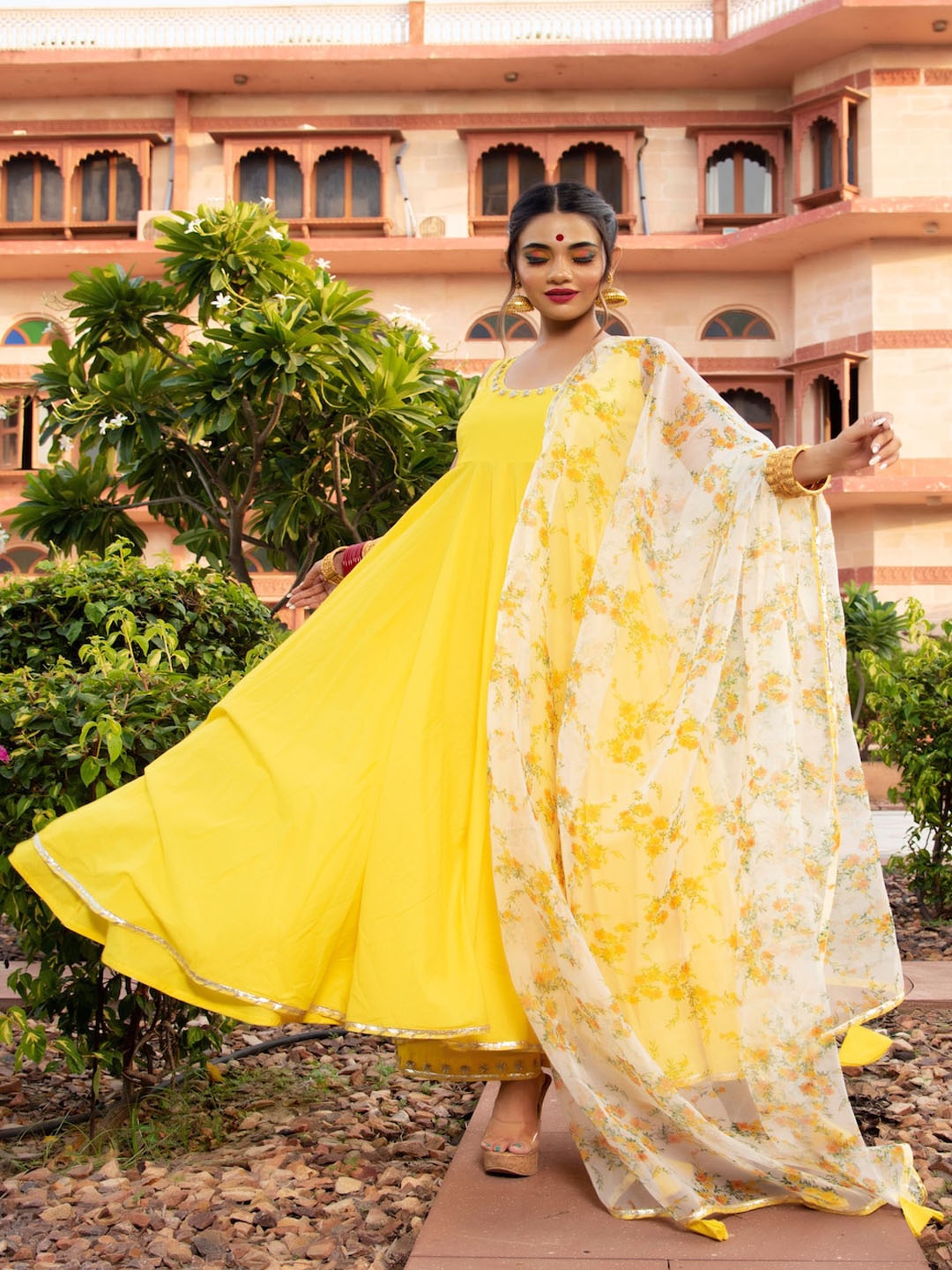 

Pomcha Printed Kurta With Trouser & Dupatta, Yellow
