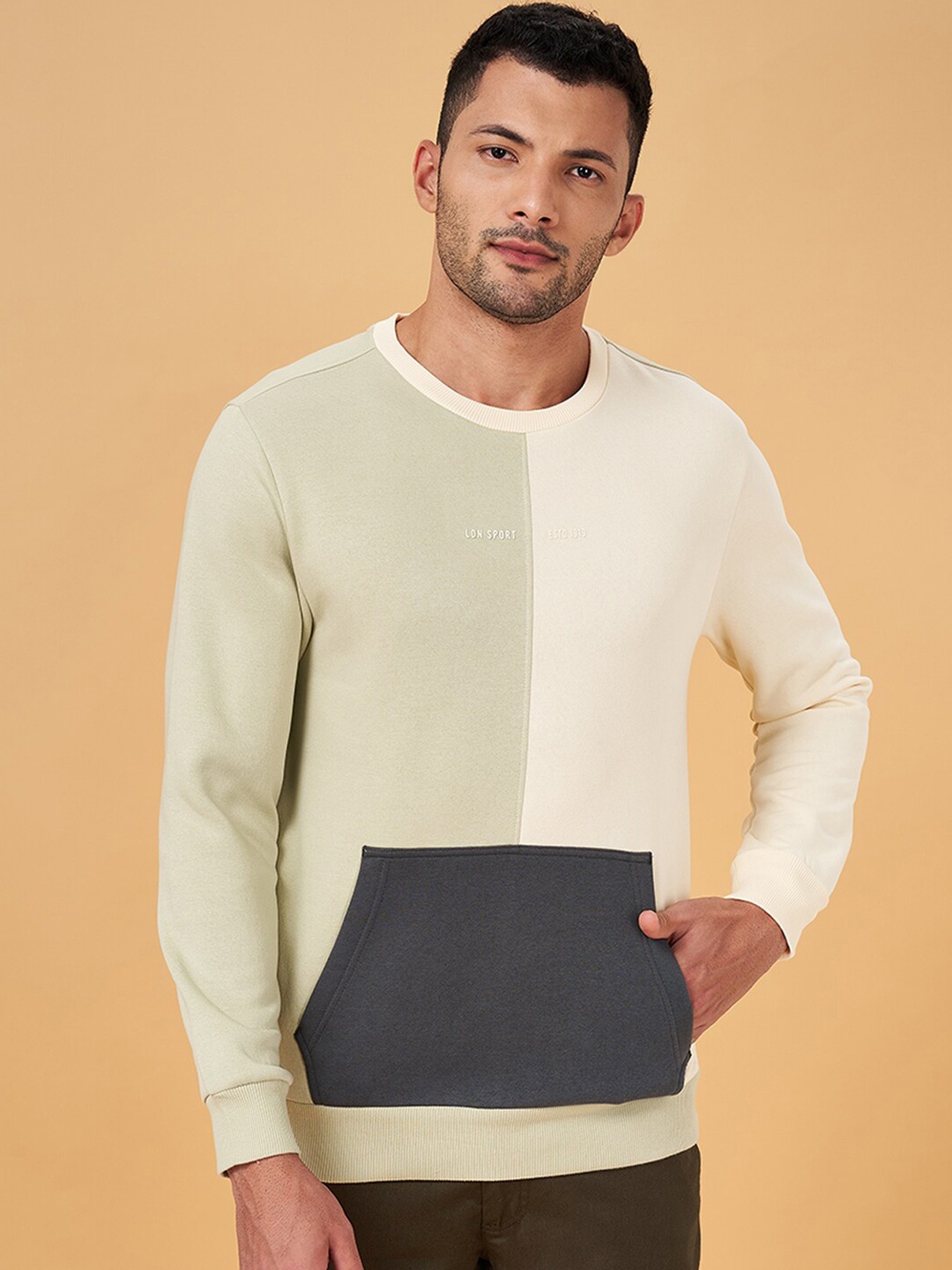 

BYFORD by Pantaloons Men Multicoloured Colourblocked Sweatshirt, Multi