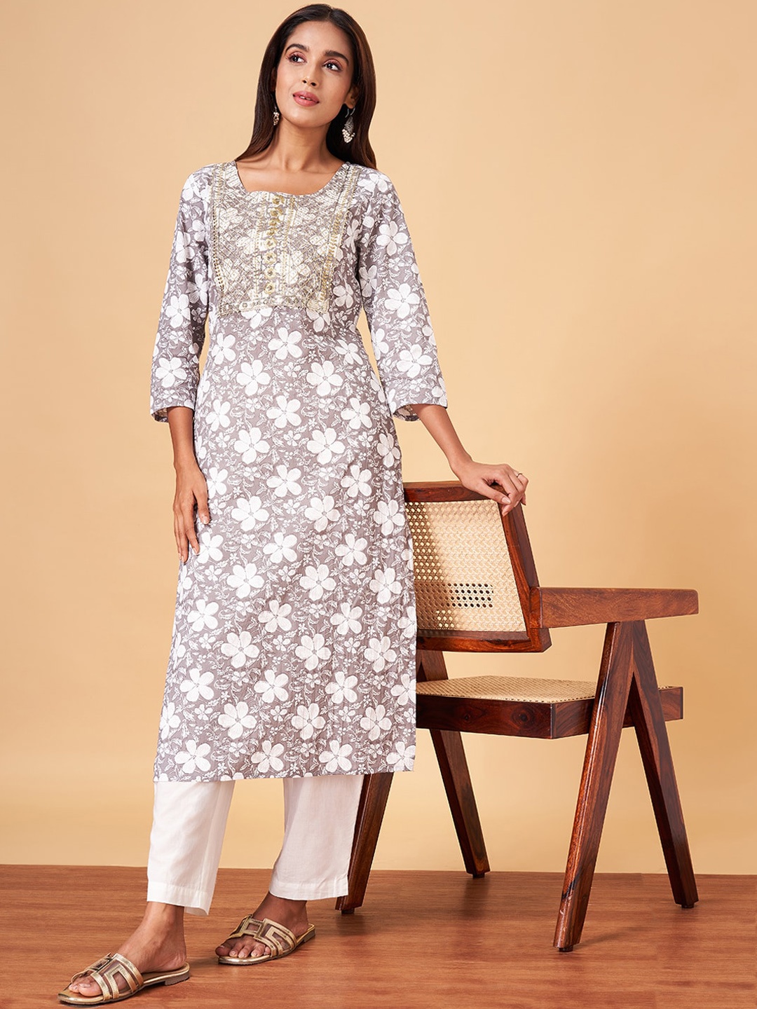 

YU by Pantaloons Floral Printed Sequinned Pure Cotton Straight Kurta, Grey