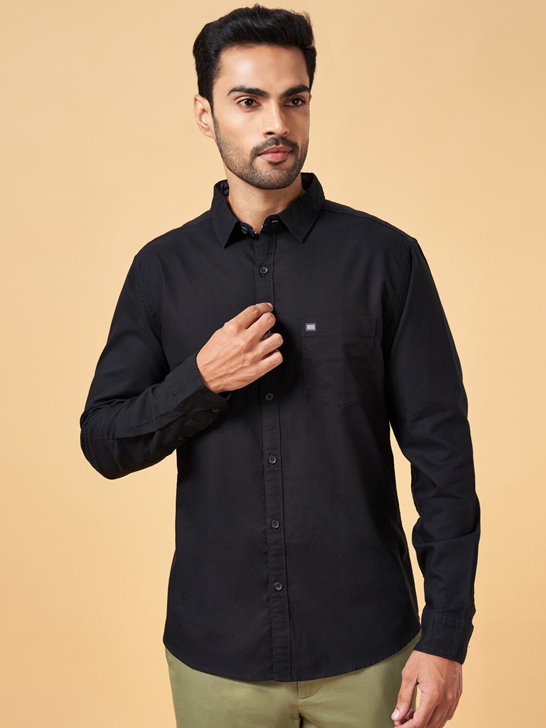 

BYFORD by Pantaloons Men Black Slim Fit Opaque Casual Shirt