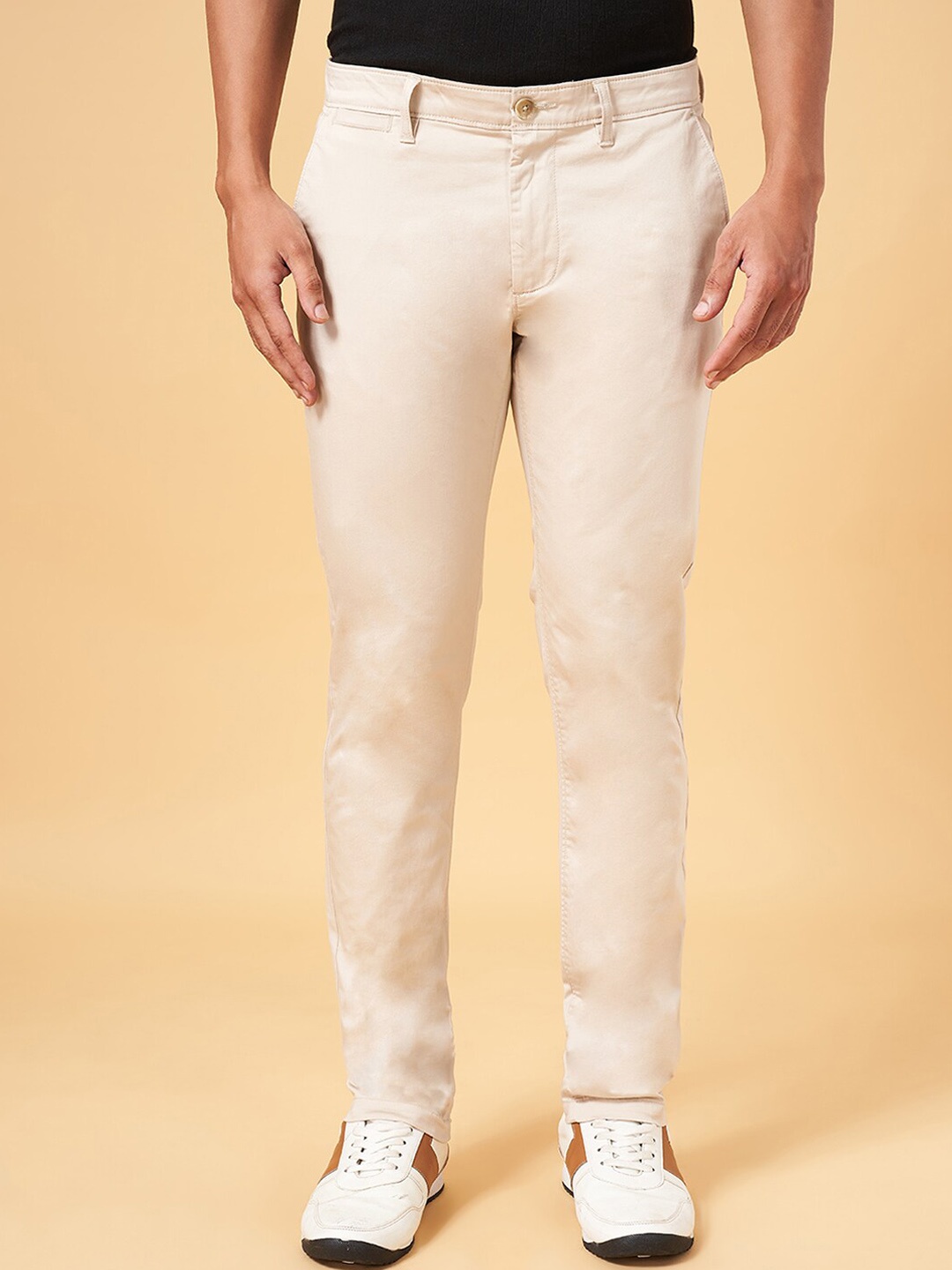

BYFORD by Pantaloons Men Slim Fit Low-Rise Plain Cotton Regular Trousers, Cream