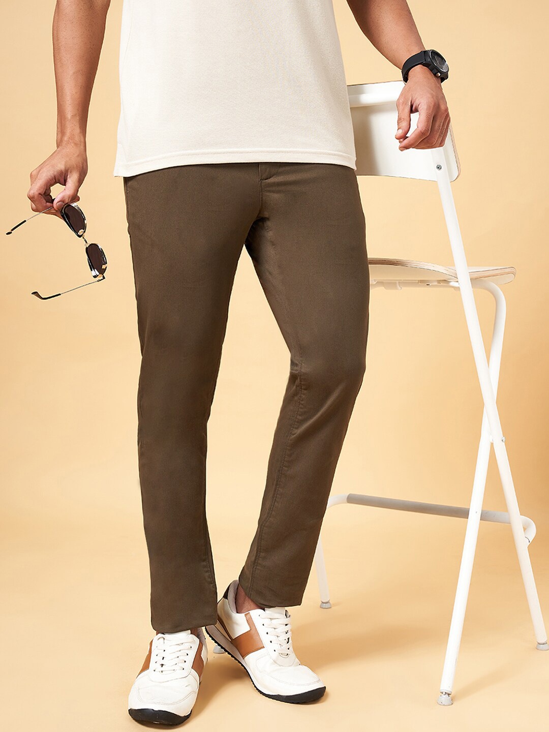 

BYFORD by Pantaloons Men Slim Fit Low-Rise Chinos, Olive