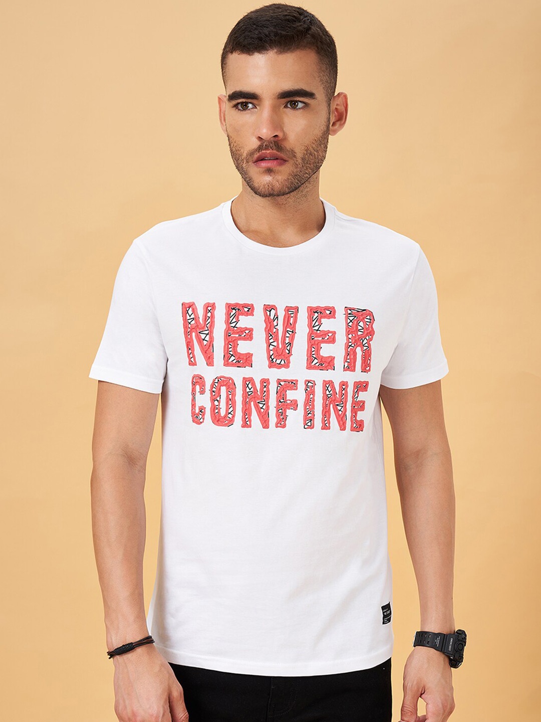 

People Men Off White Typography Printed Pockets Slim Fit T-shirt