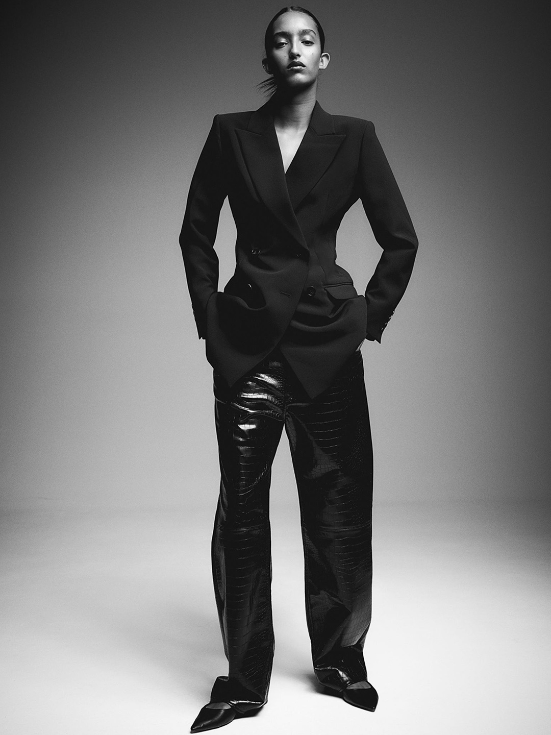 

H&M Tapered-Waist Twill Blazer, Black