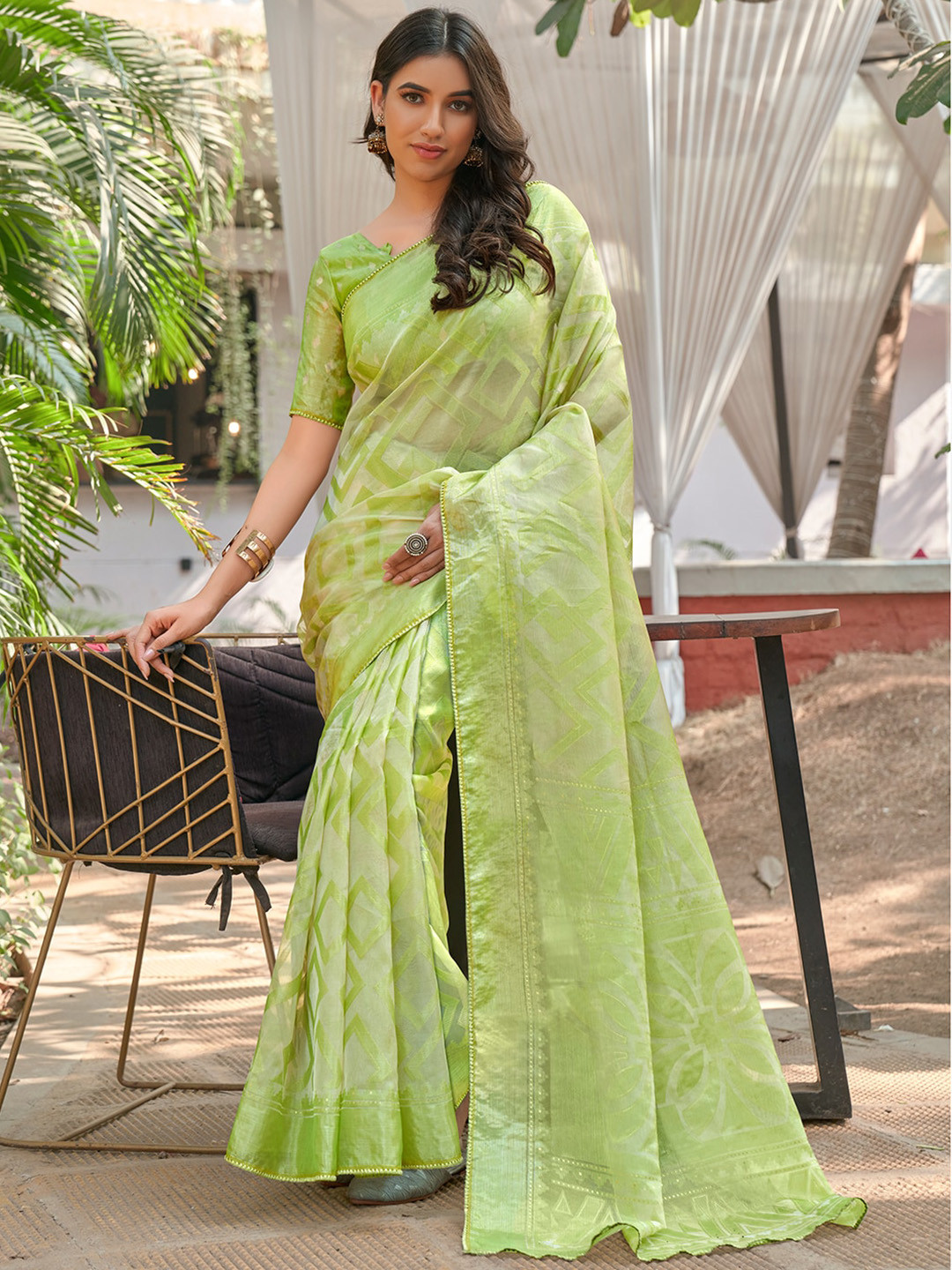 

SANSKAR Green & Gold-Toned Woven Design Brasso Saree