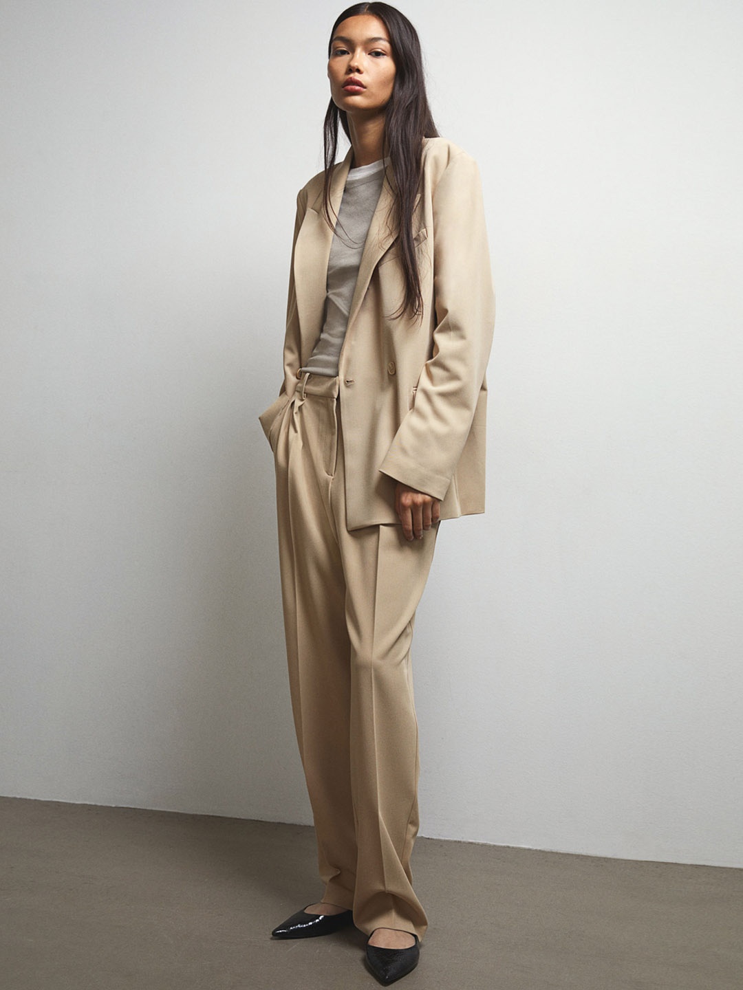 

H&M Women Loose-Fit Tapered Trousers, Beige
