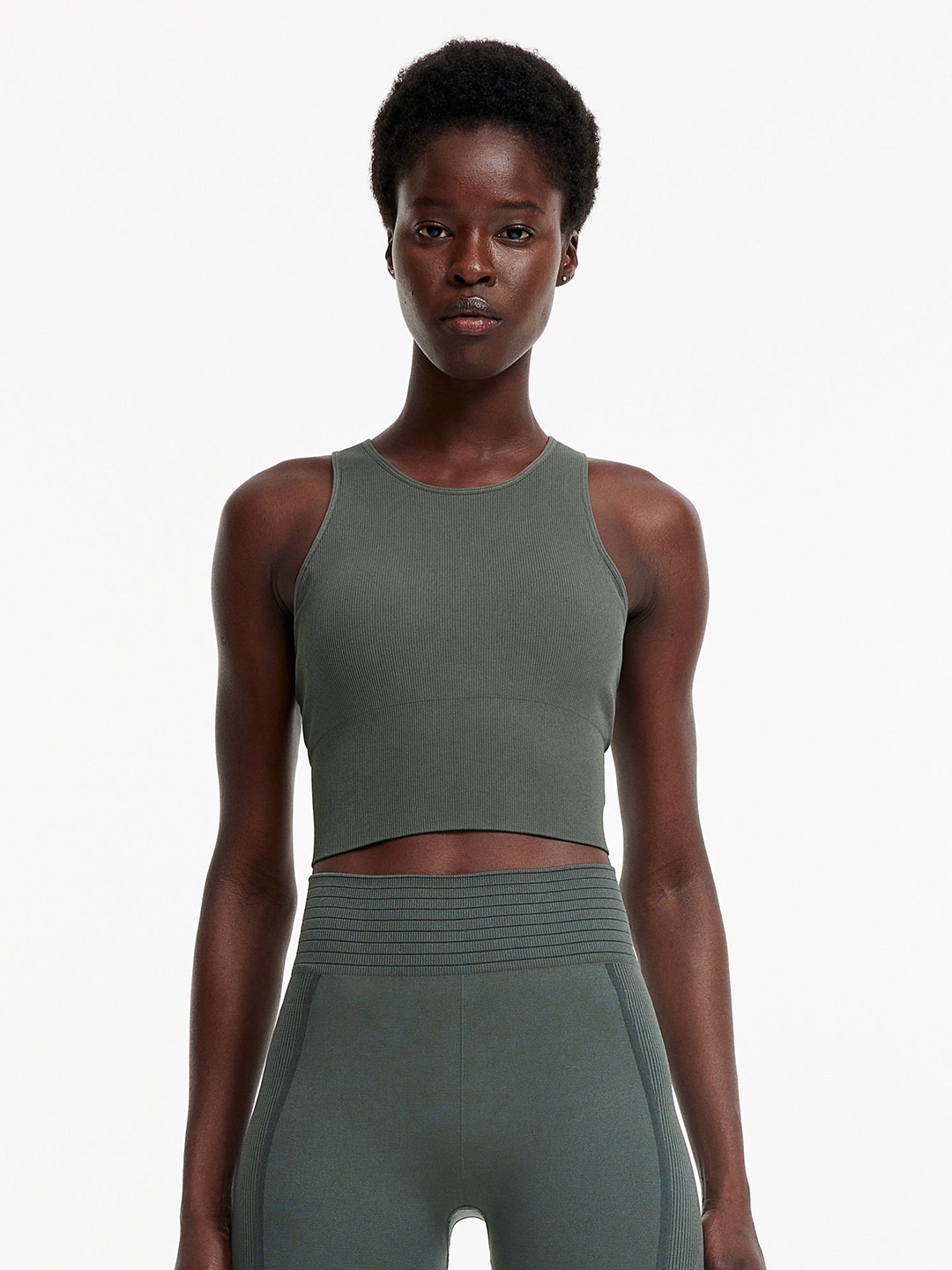 

H&M Women DryMove Medium Support Sports Bra, Green