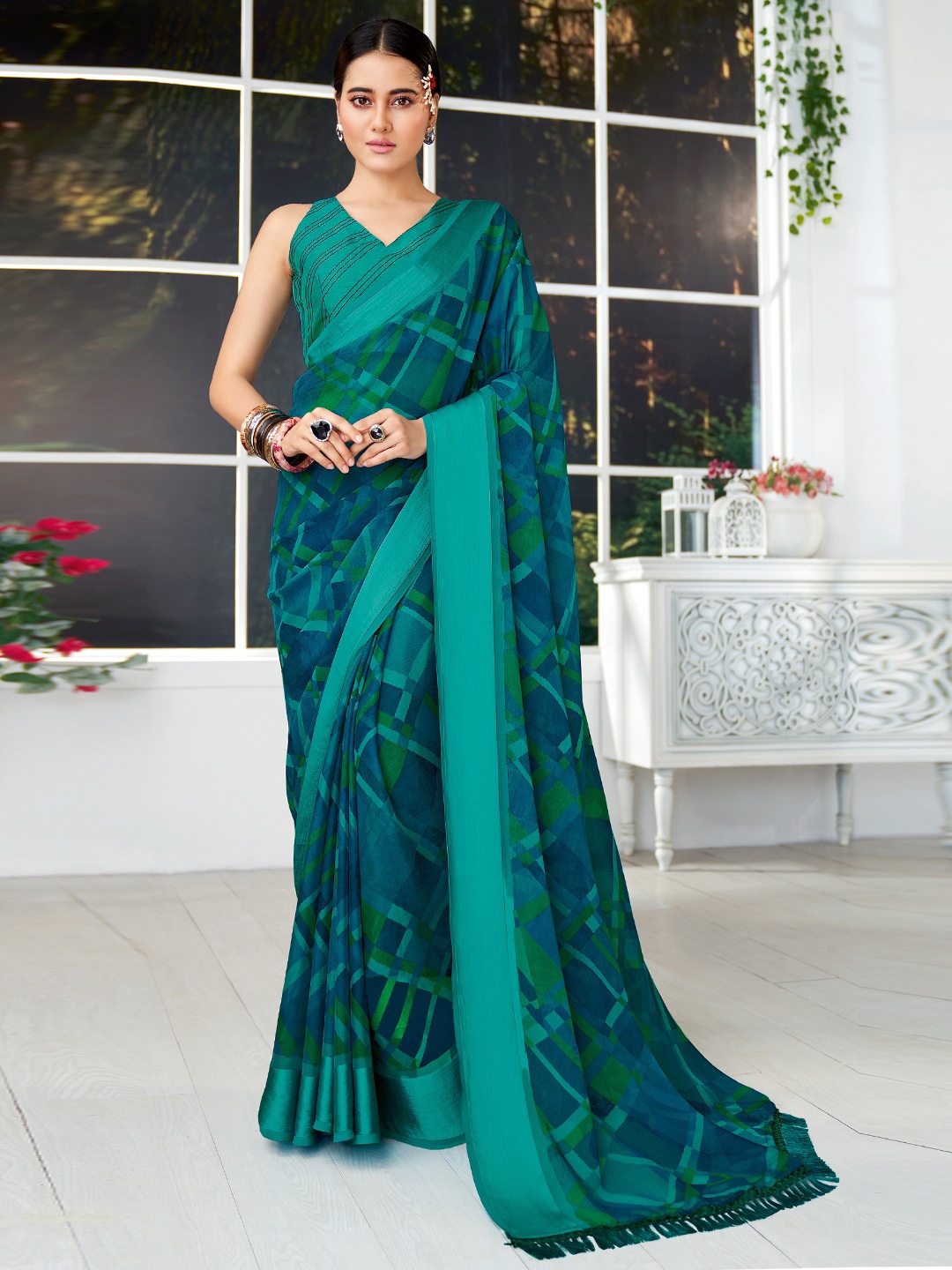 

SANSKAR Blue & Green Pure Chiffon Saree