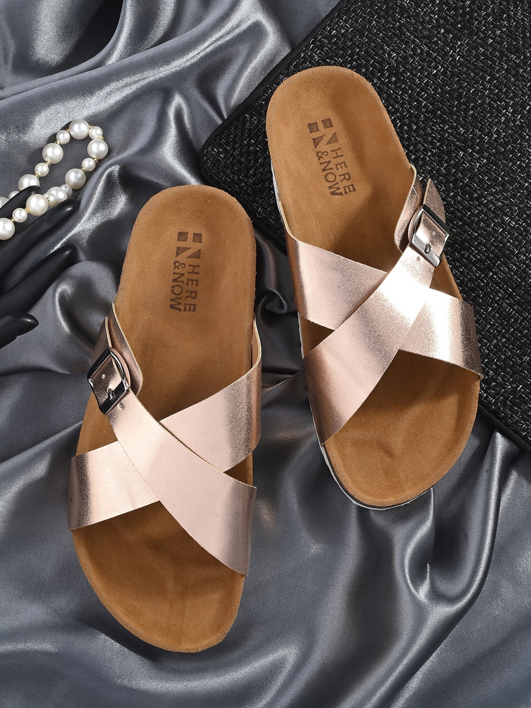 

HERE&NOW Gold-Toned Cross Strap Open Toe Flats