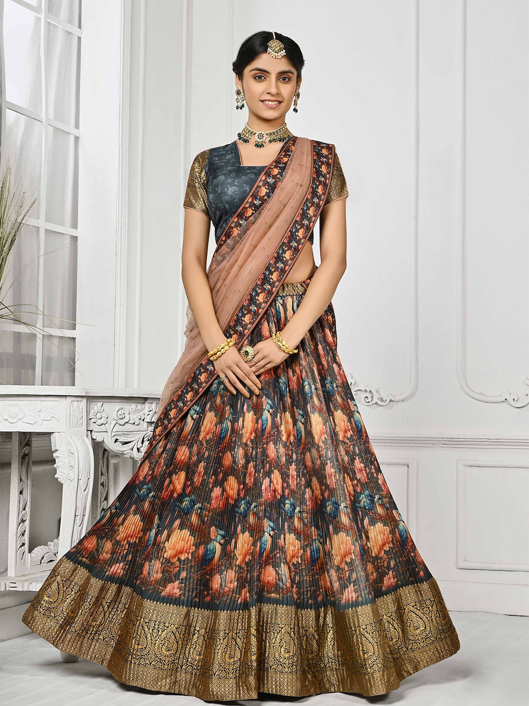 

SAPTRANGI Grey & Orange Printed Semi-Stitched Lehenga & Unstitched Blouse With Dupatta