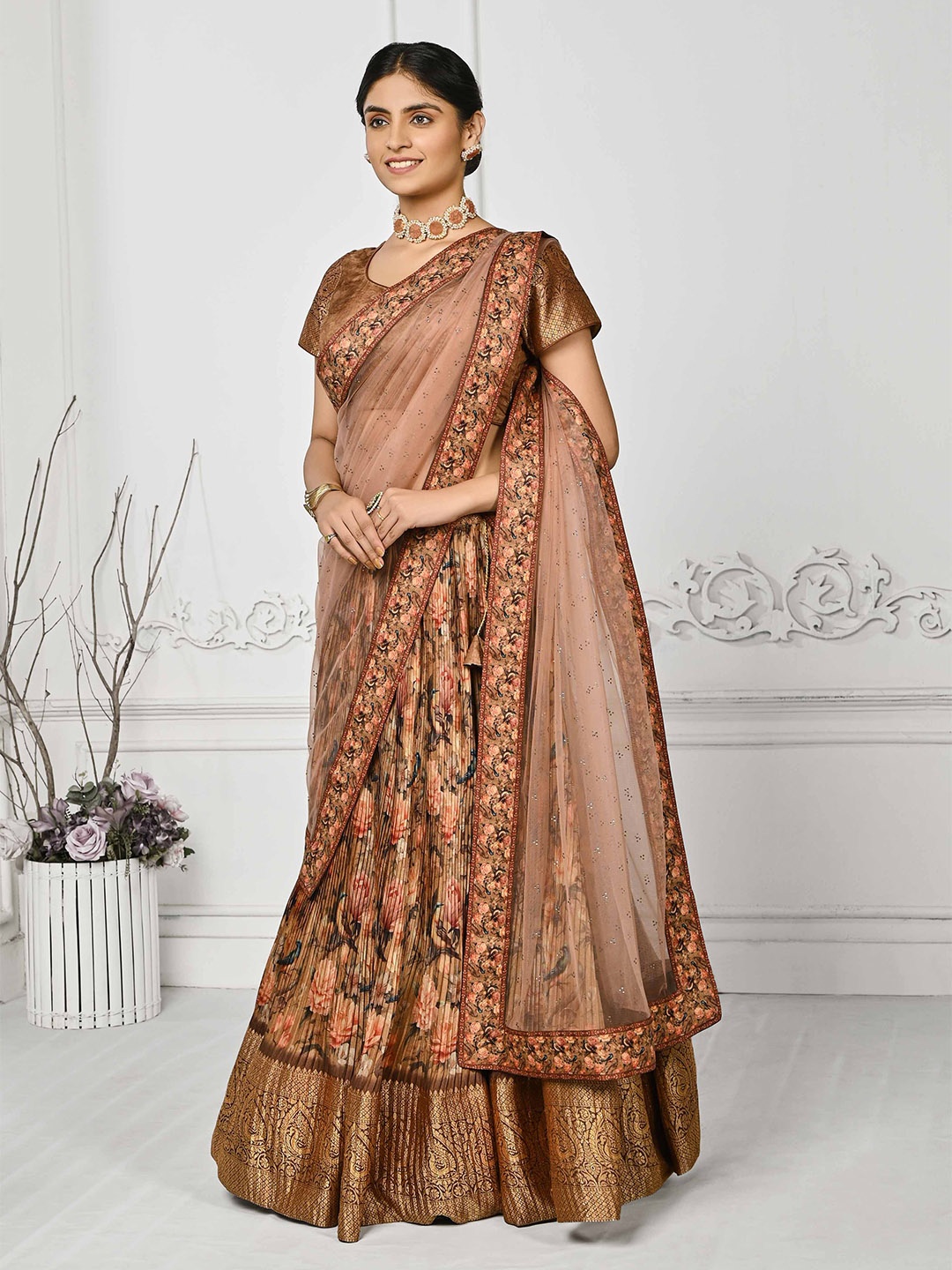 

SAPTRANGI Ethnic Motifs Printed Zari Semi-Stitched Lehenga Choli, Camel brown