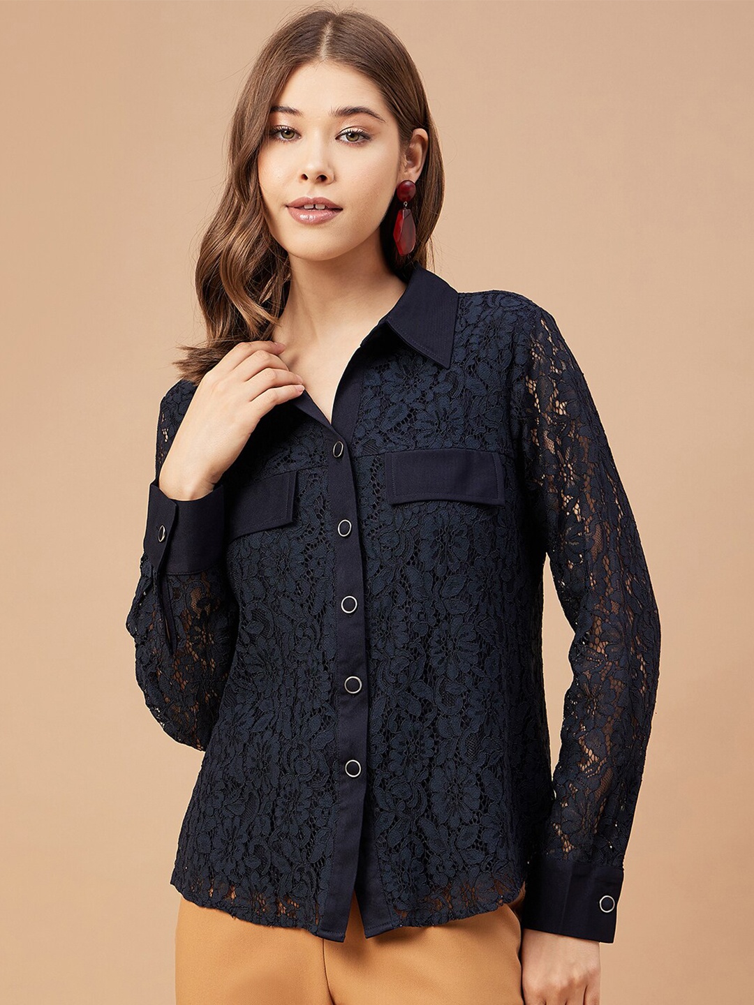 

Gipsy Contemporary Floral Self Design Net Casual Shirt, Navy blue