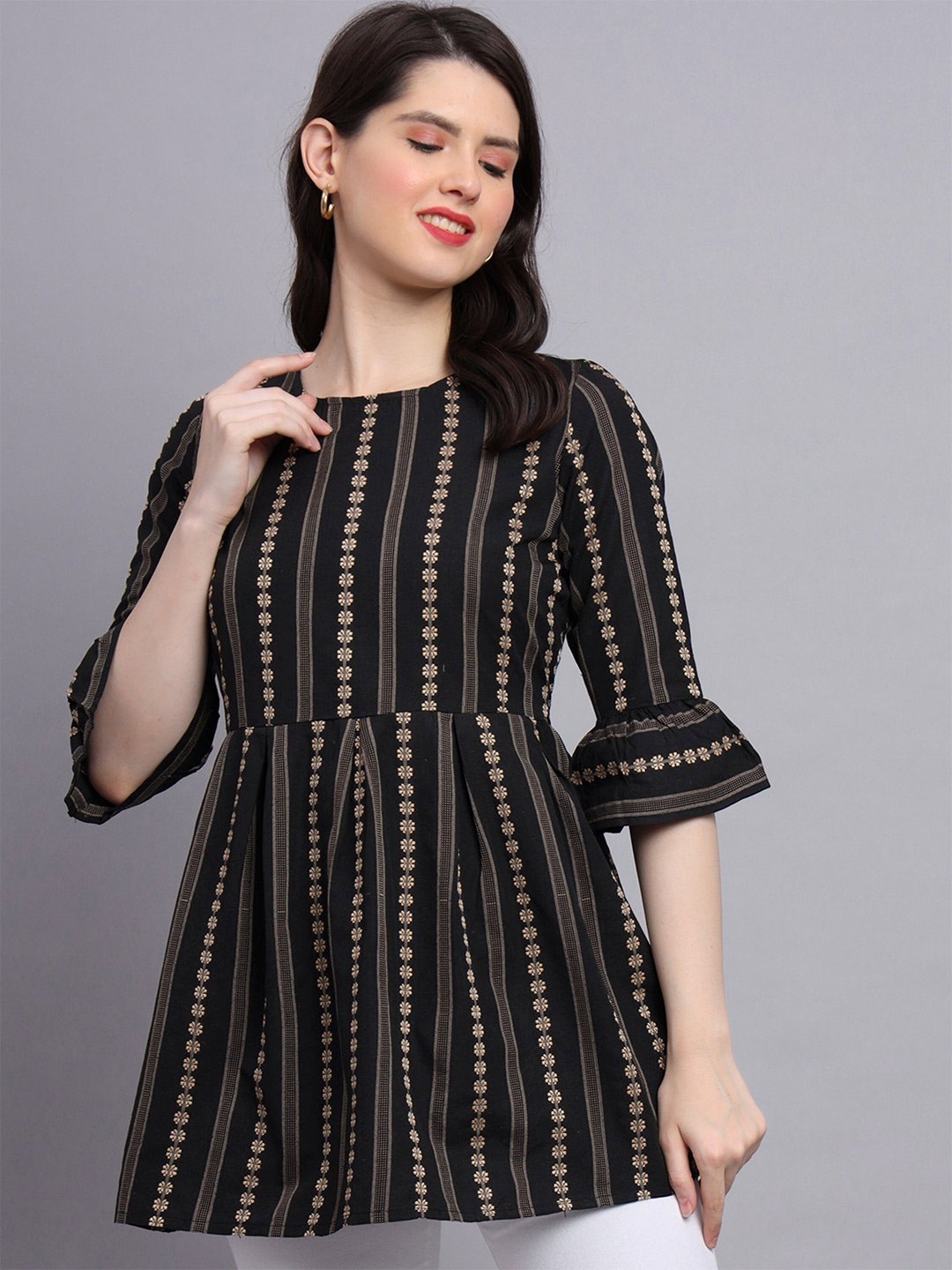 

AARYAHI Black Geometric Striped Bell Sleeve Cotton Top