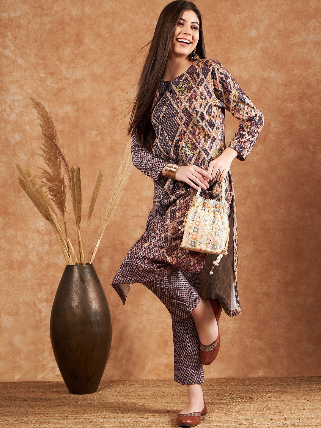 

Sangria Geometric Printed Embellished Winter Pashmina Kurta With Trousers, Purple