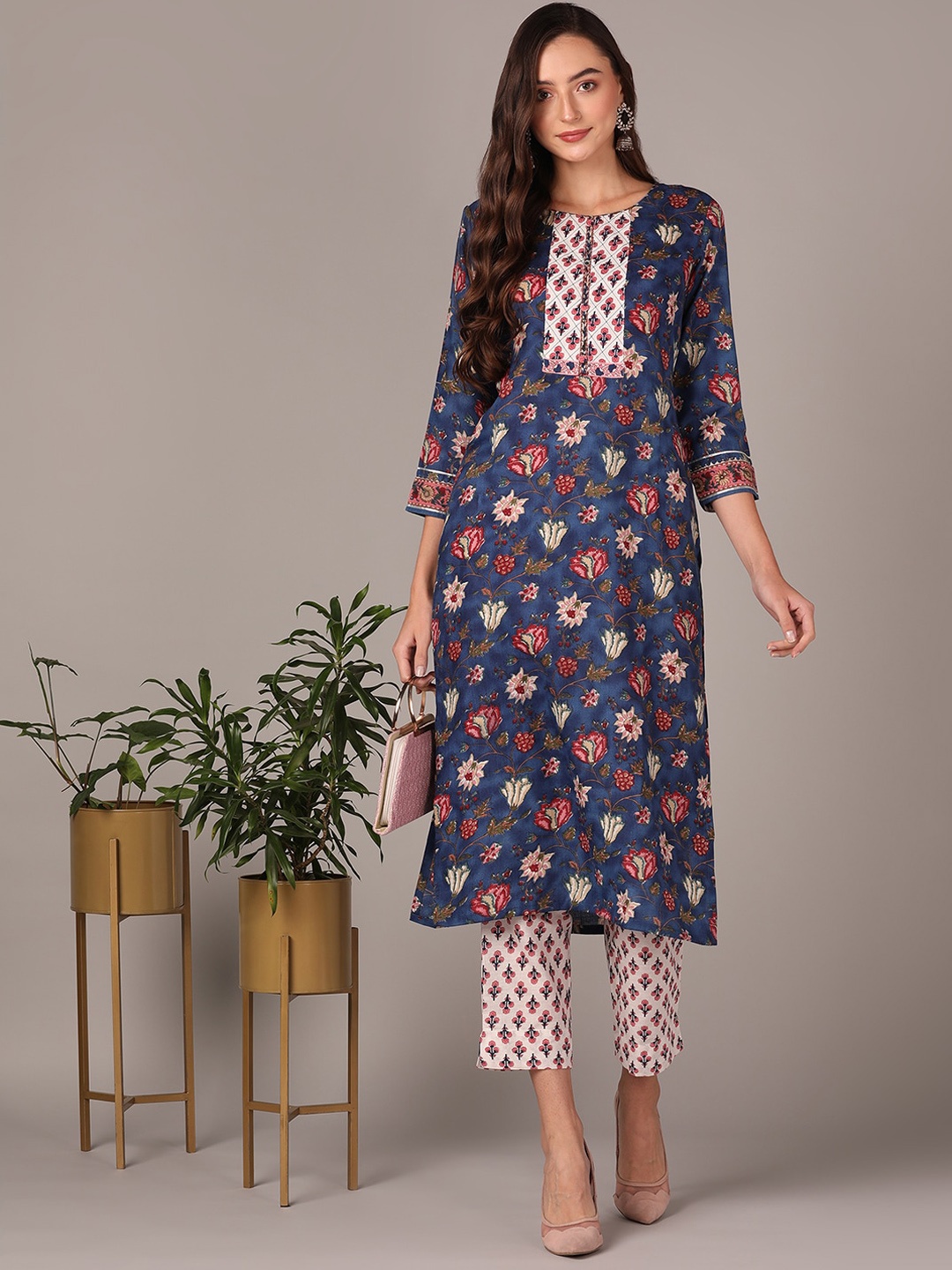 

AHIKA Floral Printed Kurta With Trousers, Blue