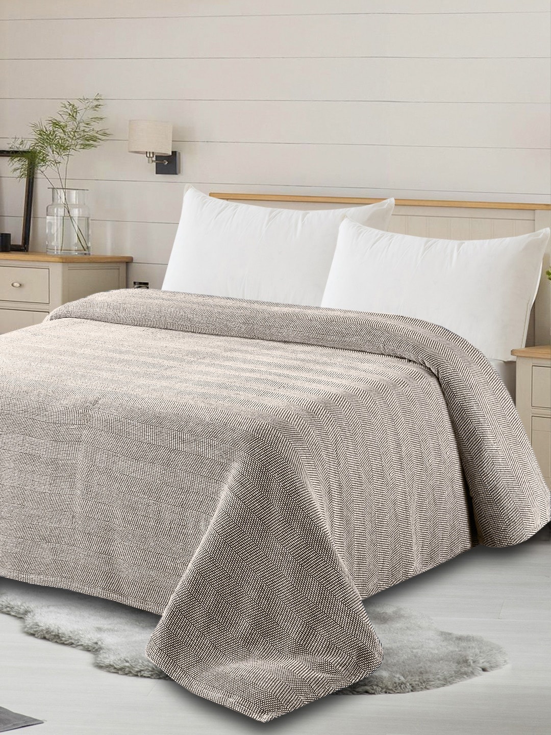 

AVI Living Brown & White Geometric Cotton AC Room 350 GSM Double Bed Blanket