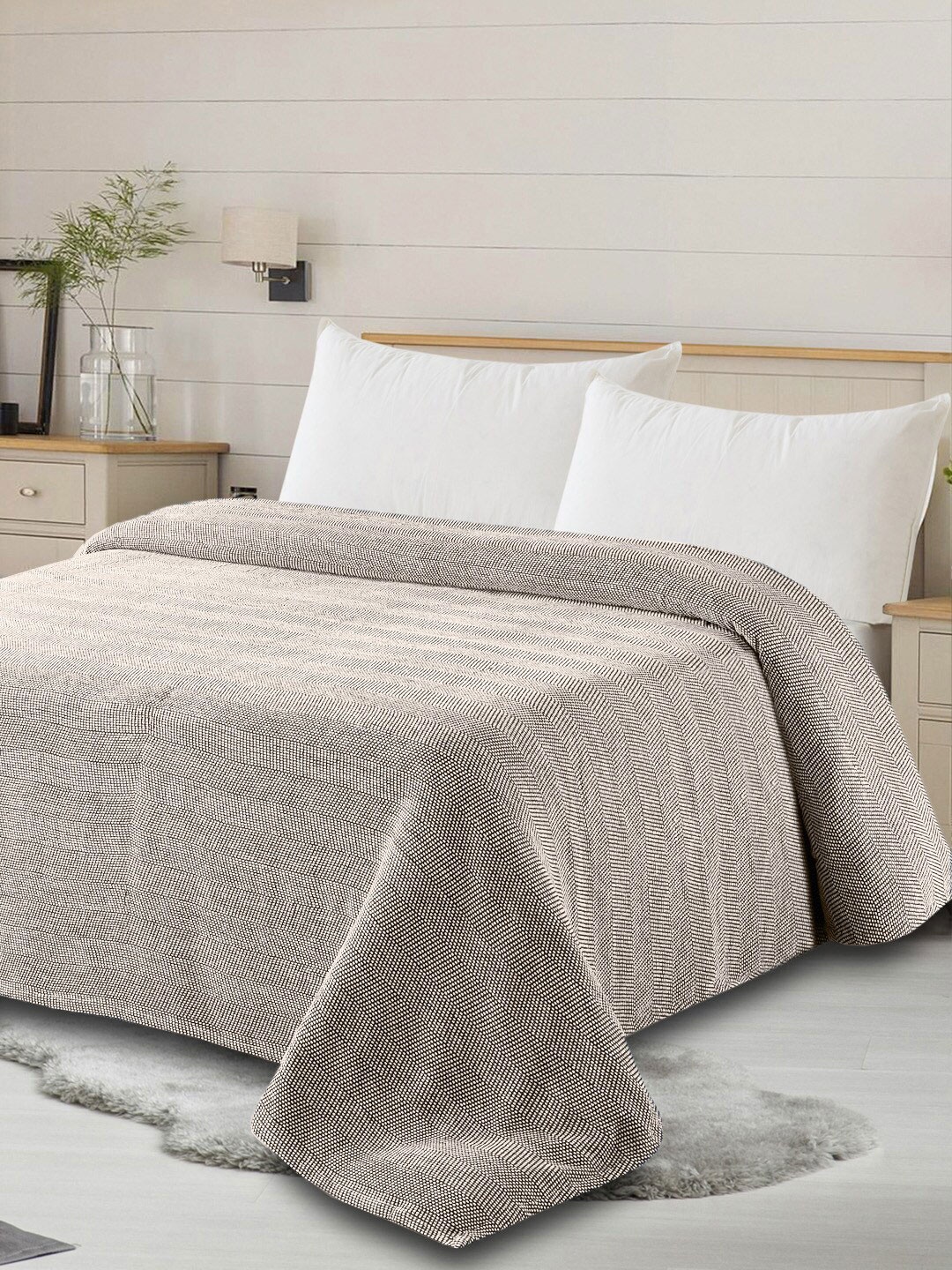 

AVI Living Brown & White Geometric Cotton AC Room 350 GSM Single Bed Blanket