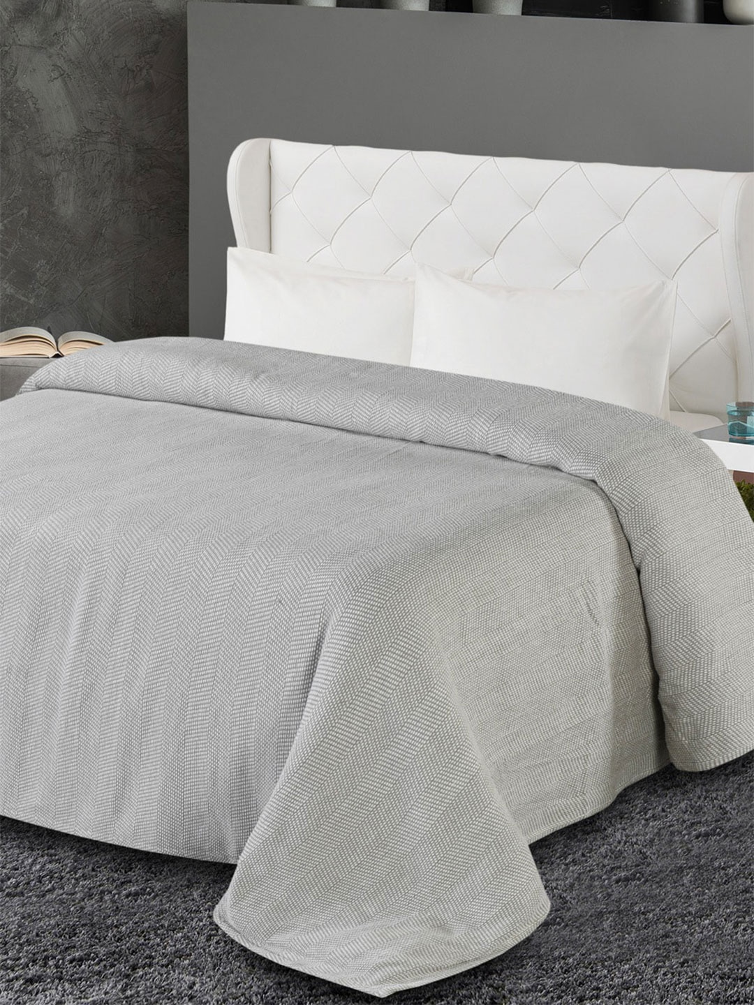 

AVI Living Grey & White Geometric Cotton AC Room 350 GSM Single Bed Blanket