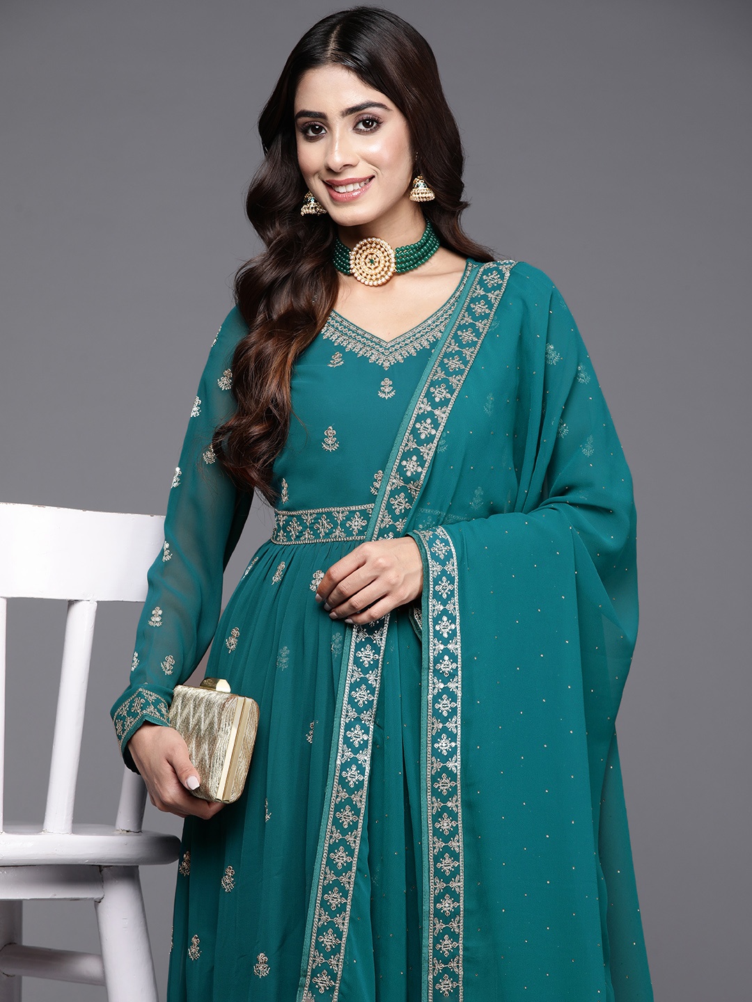 

Libas Floral Embroidered High Slit Sequinned Kurta with Palazzos & Dupatta, Turquoise blue