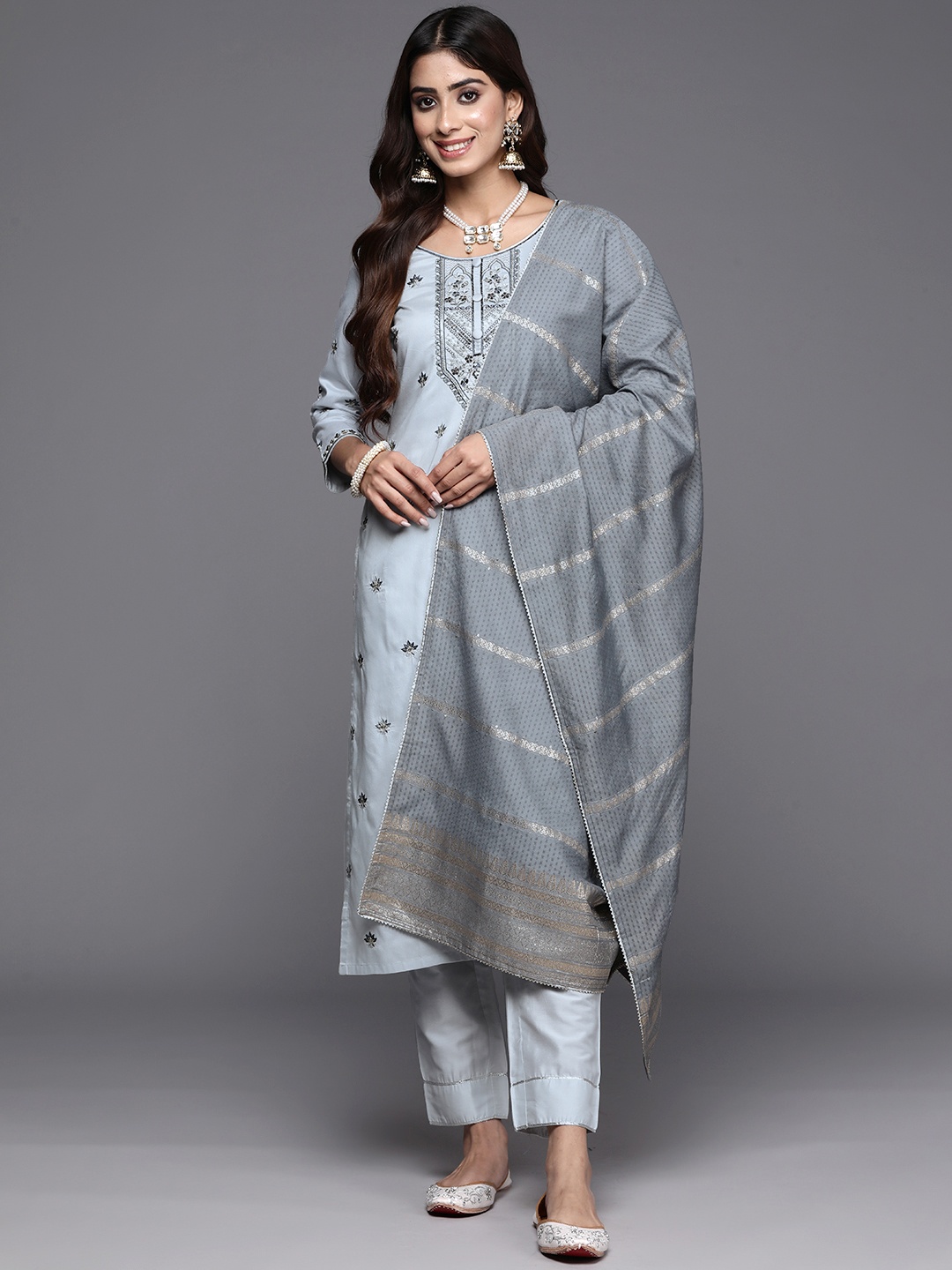 

Libas Floral Embroidered Regular Sequinned Kurta with Trousers & Dupatta, Grey